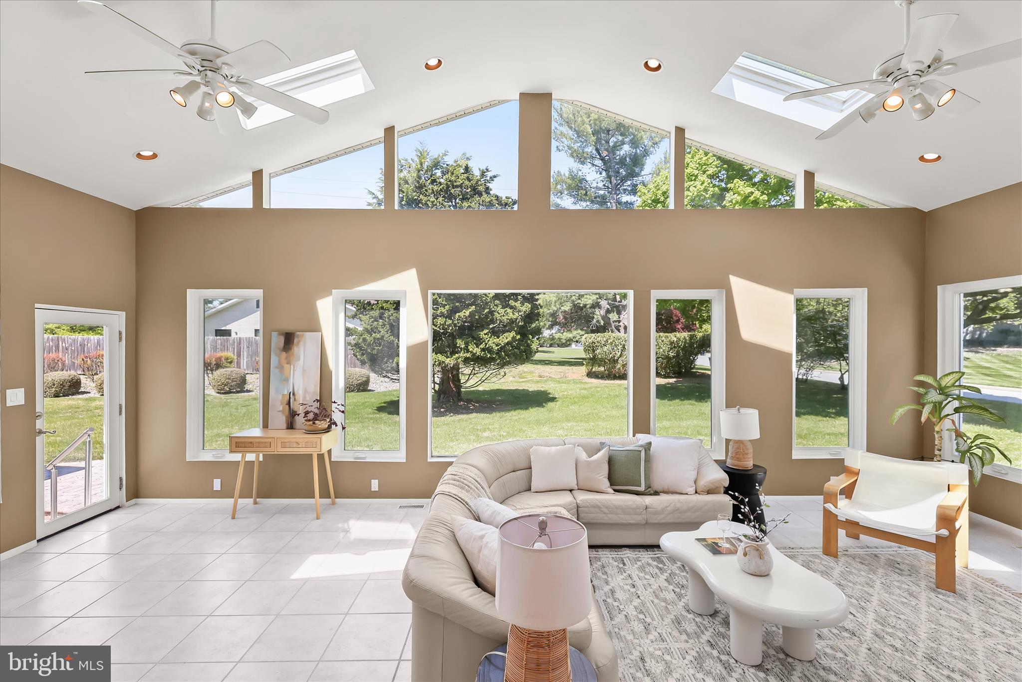 LONG MEADOW ESTATES - Residential