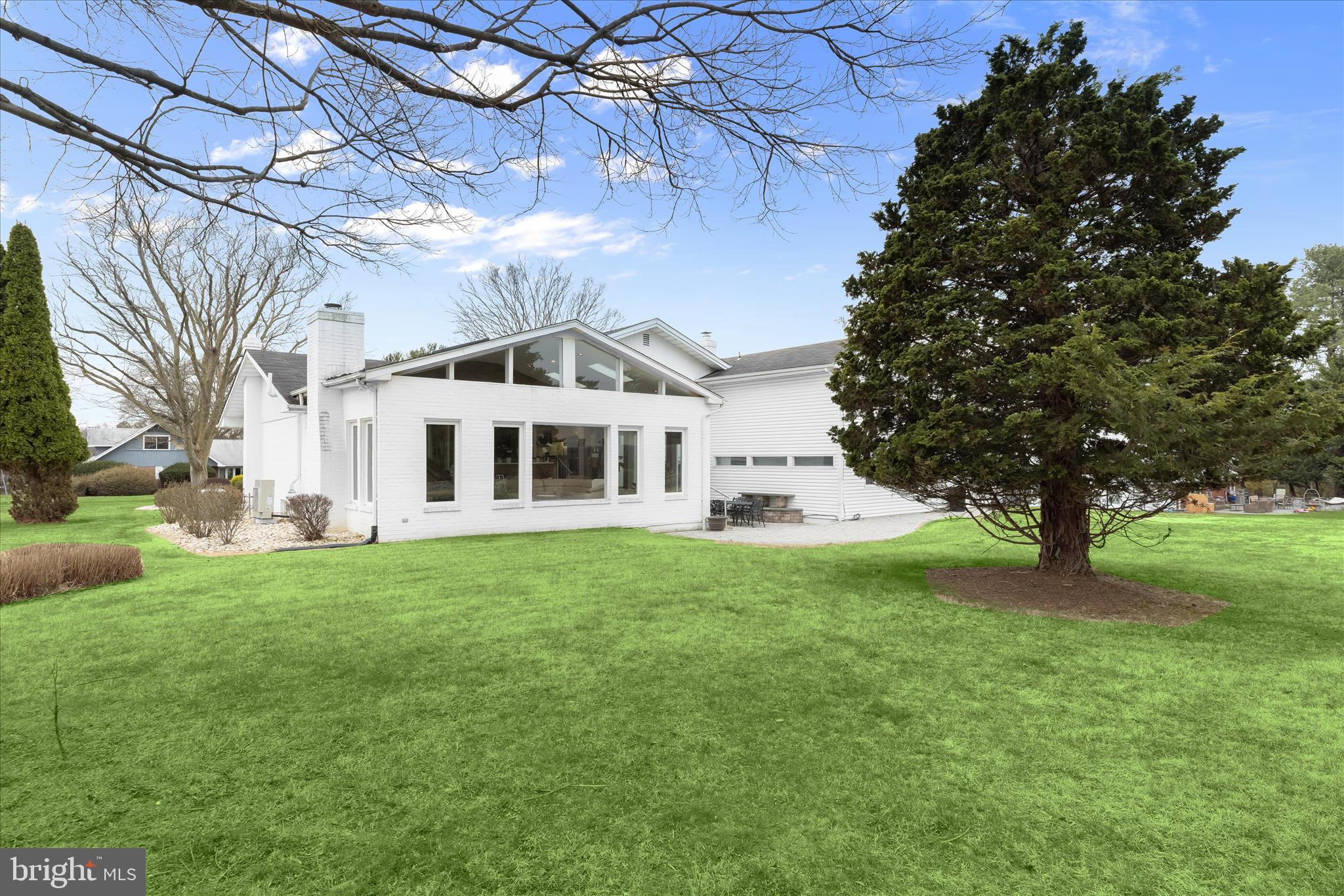 LONG MEADOW ESTATES - Residential