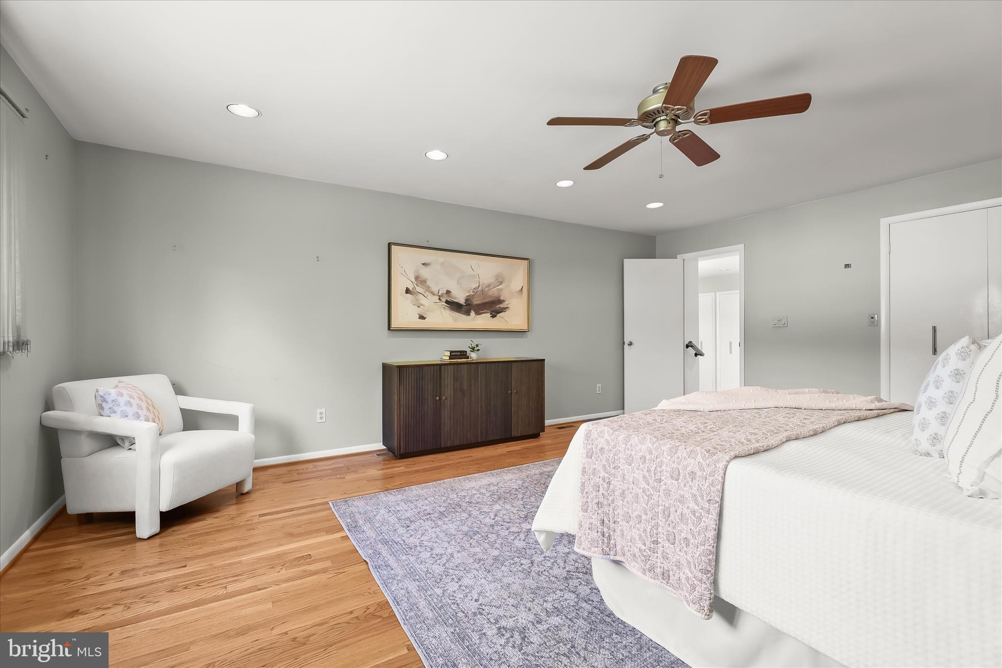 LONG MEADOW ESTATES - Residential