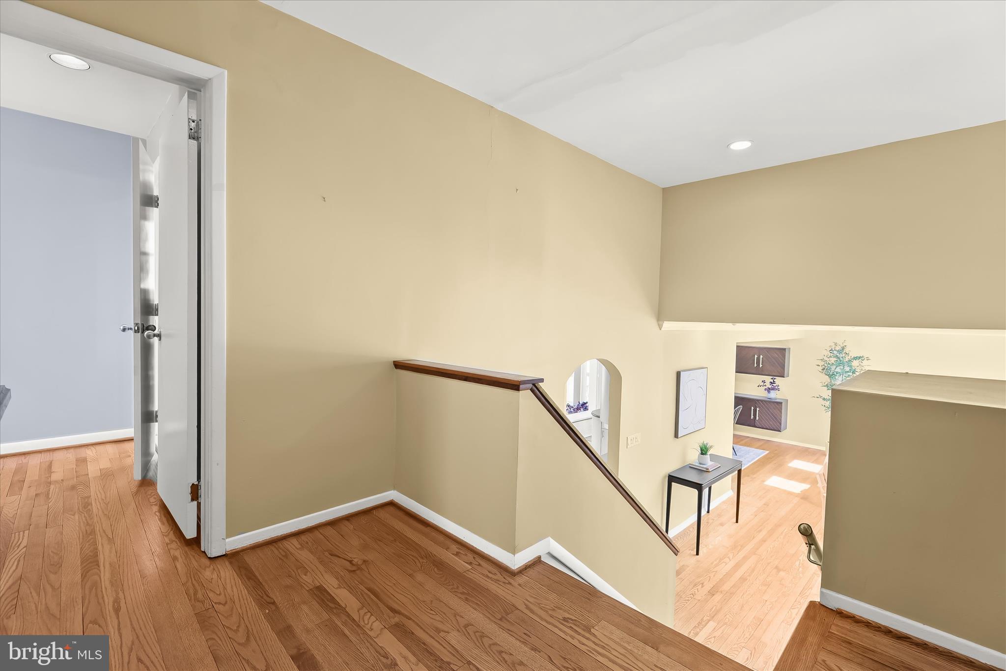 LONG MEADOW ESTATES - Residential