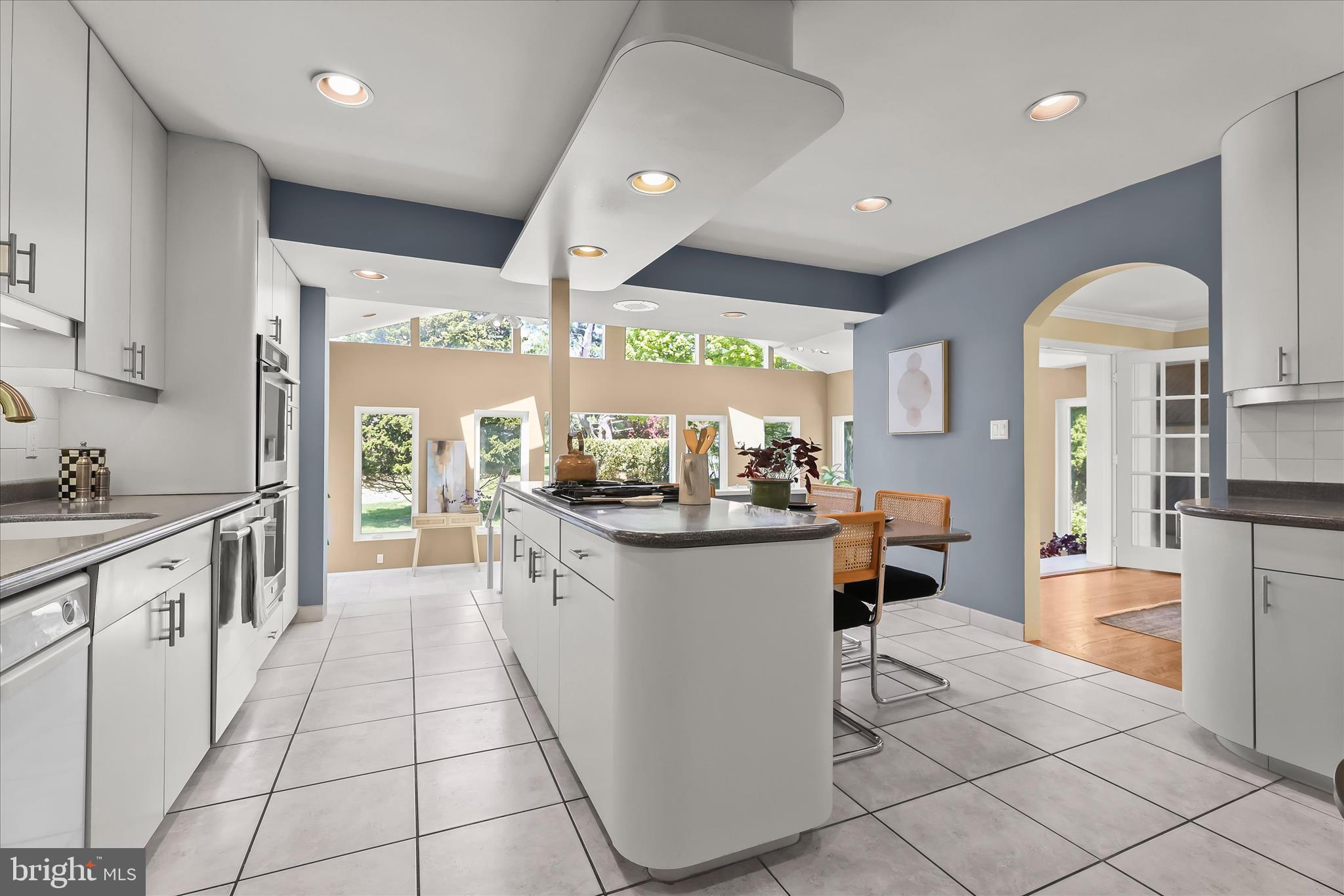 LONG MEADOW ESTATES - Residential