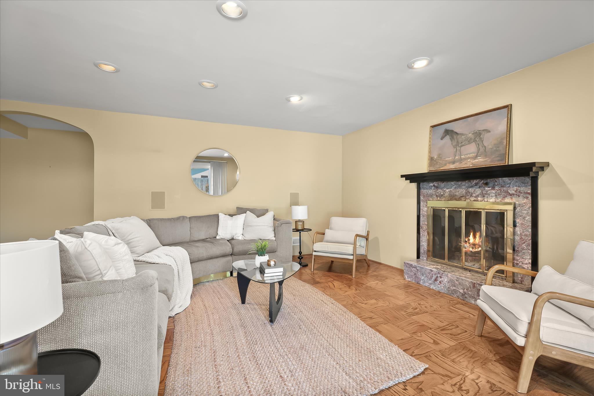 LONG MEADOW ESTATES - Residential