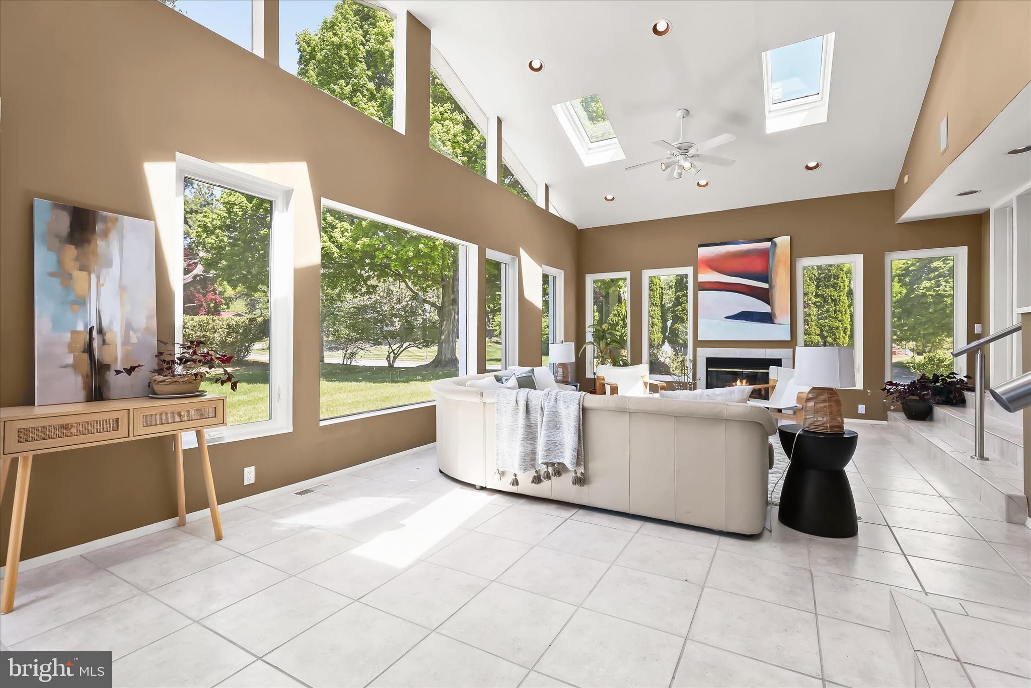 LONG MEADOW ESTATES - Residential