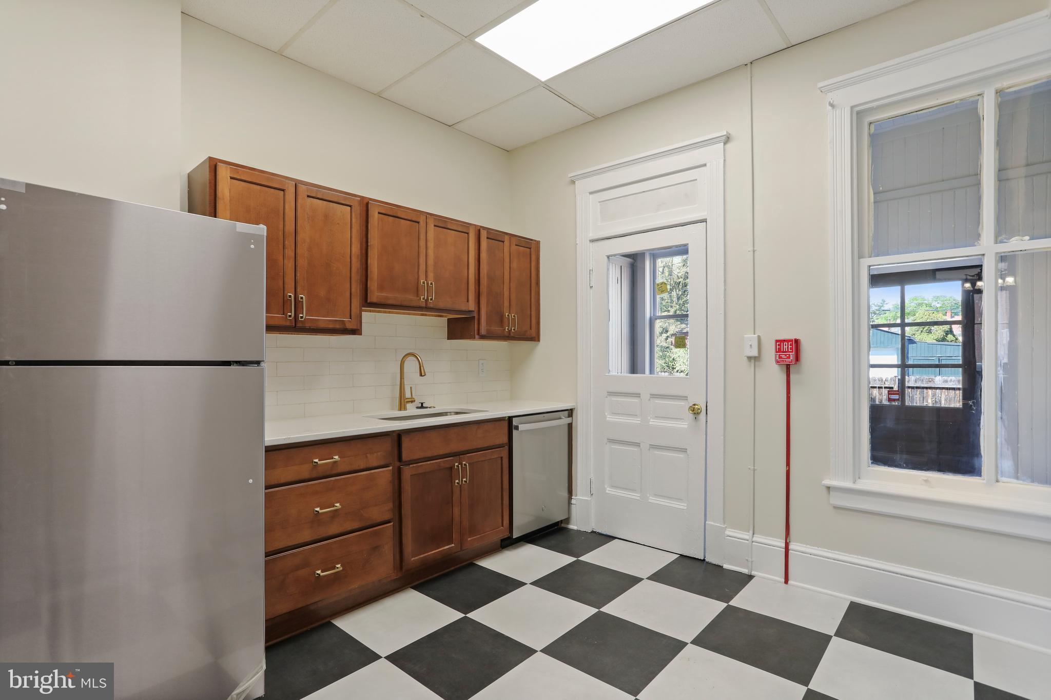 CITY OF MARTINSBURG - Commercial Lease