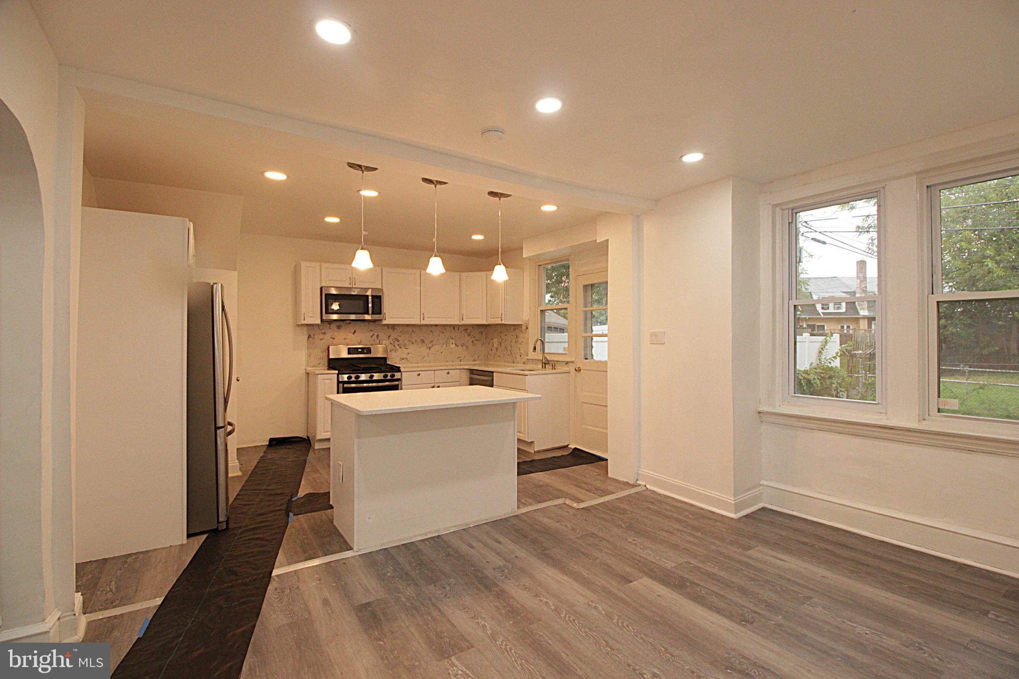 618 POST ROAD