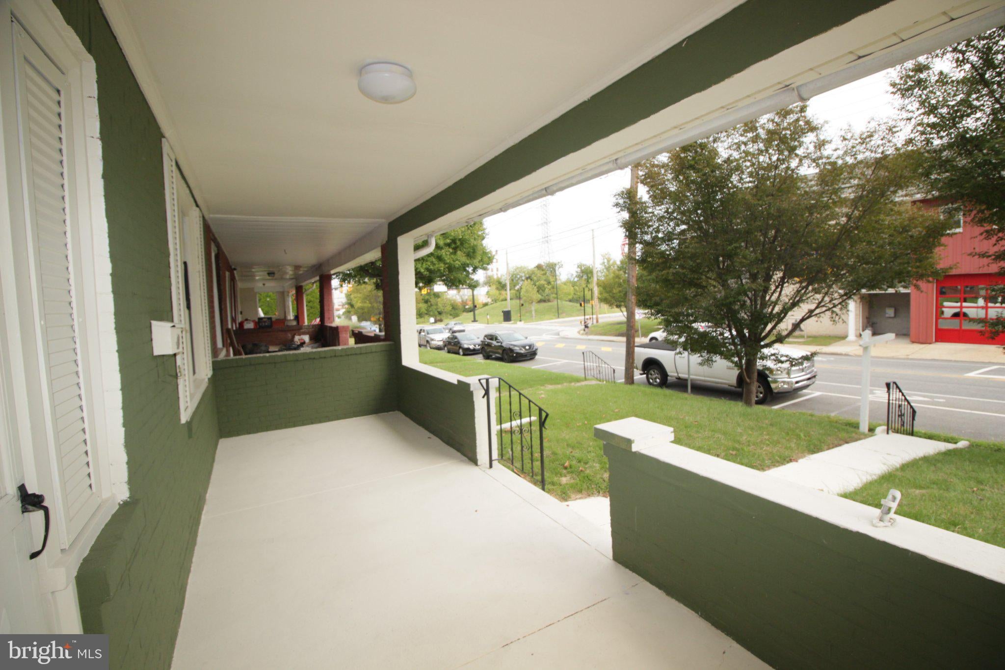 618 POST ROAD