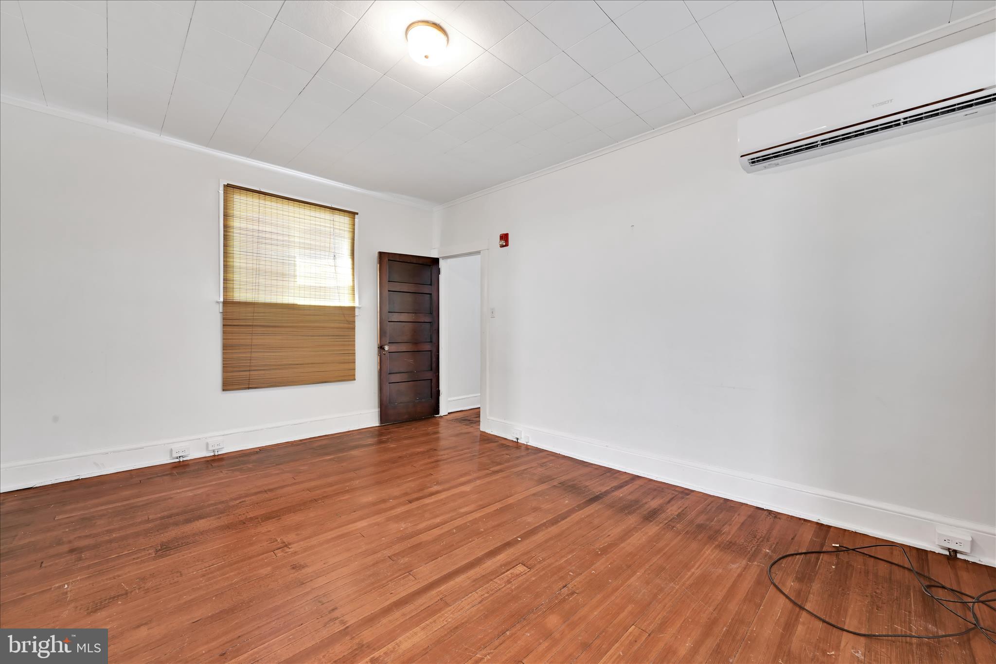 LANCASTER NORTHEAST - Residential Income