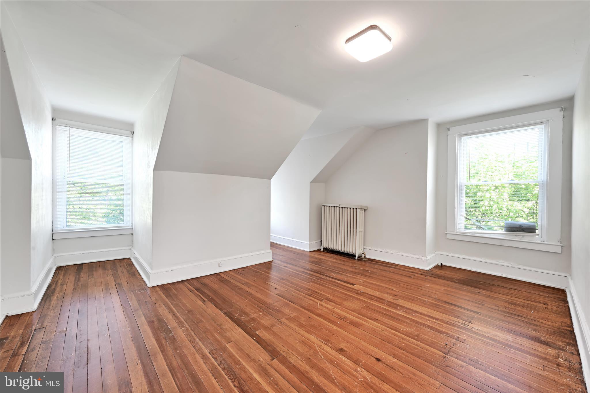 LANCASTER NORTHEAST - Residential Income