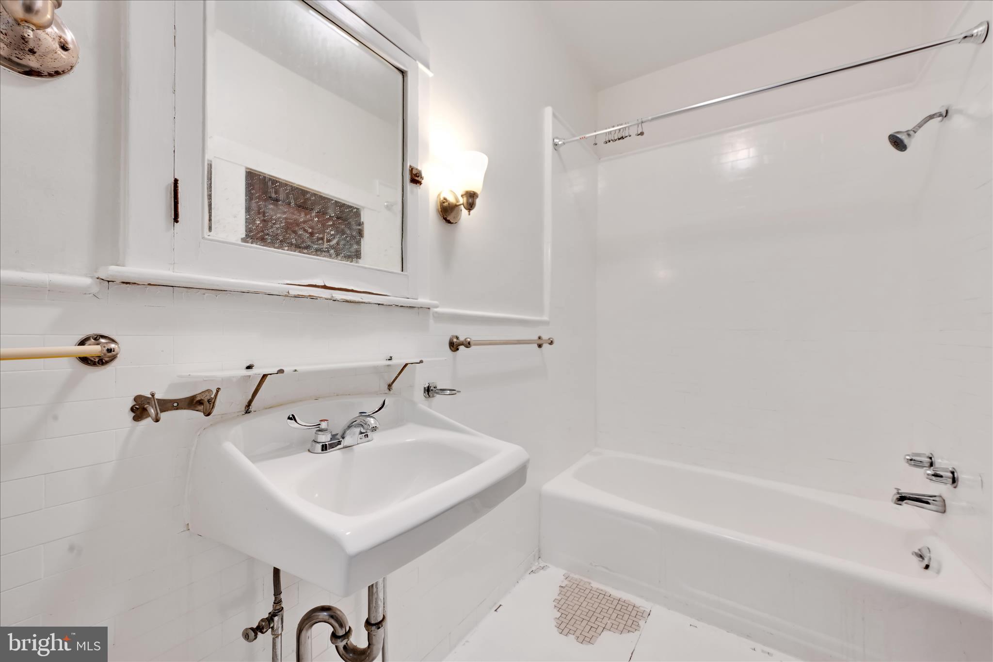 LANCASTER NORTHEAST - Residential Income