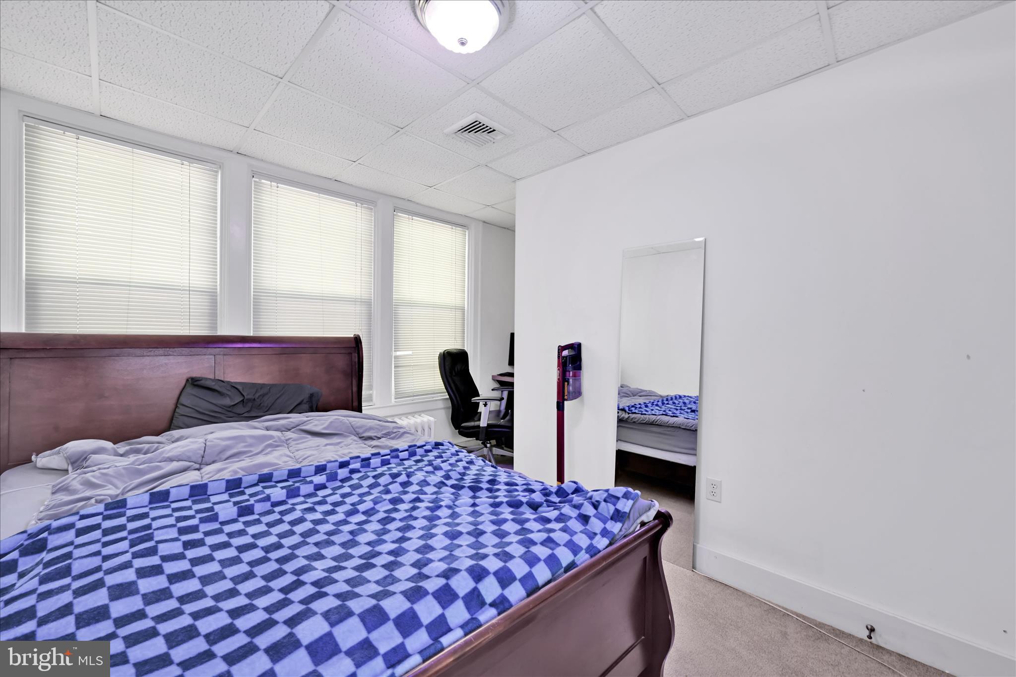 LANCASTER NORTHEAST - Residential Income