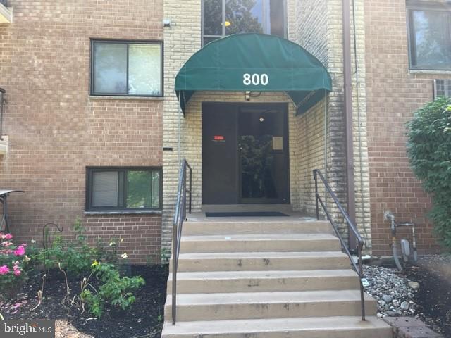 1575 W STREET ROAD 819
