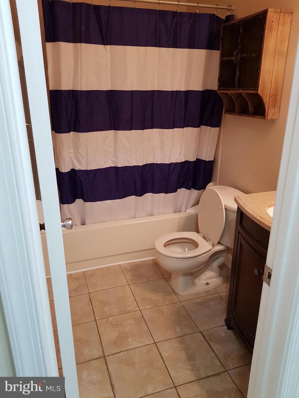 CLIFTON TOWNES - Residential Lease