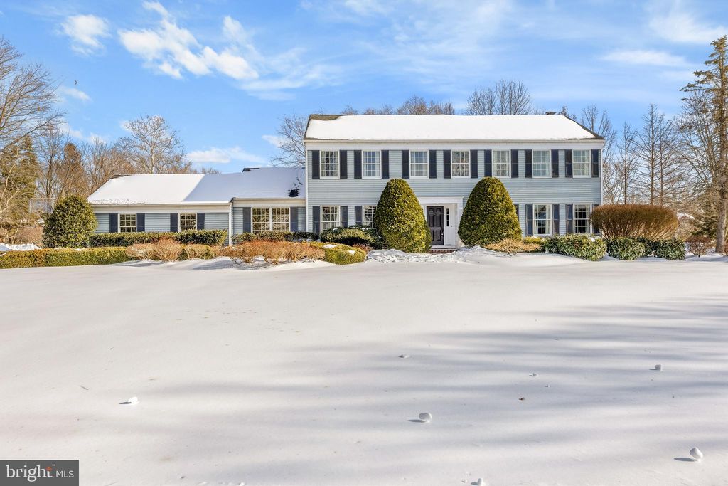 Photo of 9 Howard Drive, PRINCETON JUNCTION, NJ 08550 (MLS # NJME2072396)