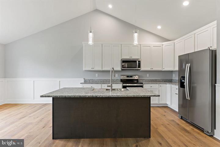 WINDFALL ACRES - Residential