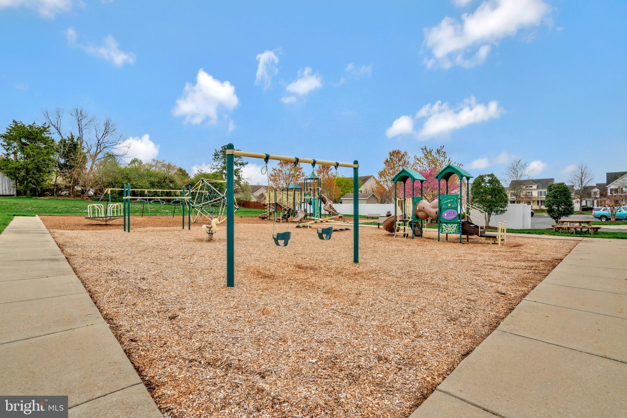 LEONARDS GRANT - Residential