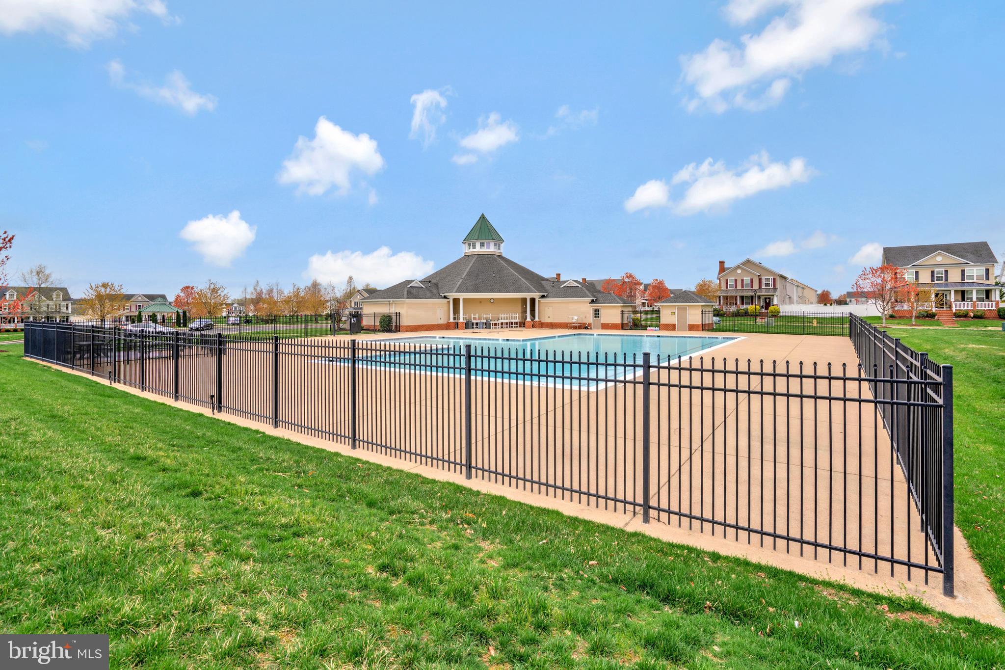 LEONARDS GRANT - Residential