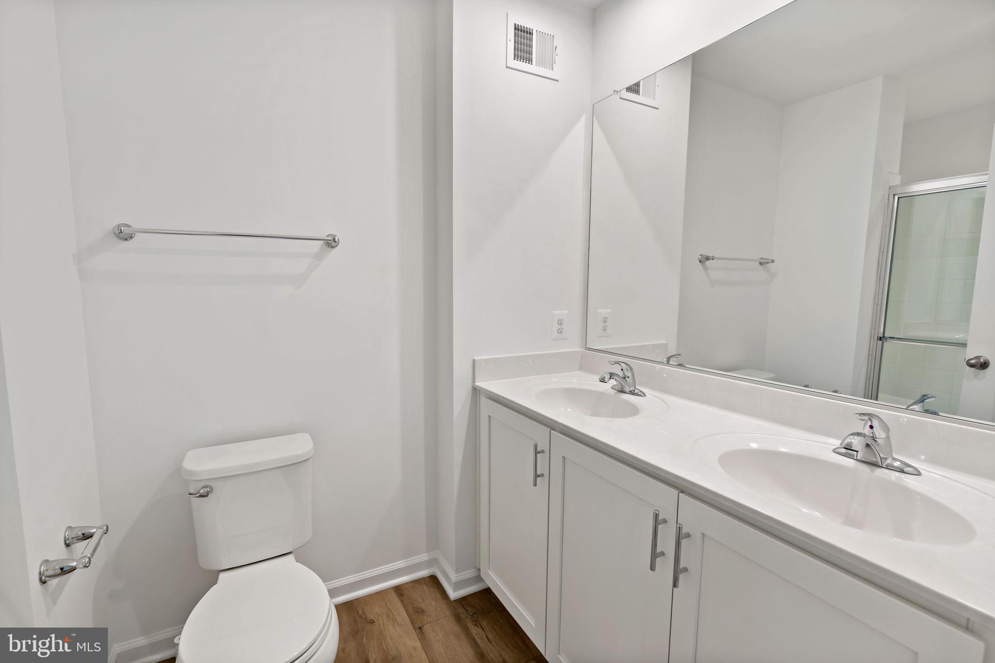 WHISPERING PINES - Residential