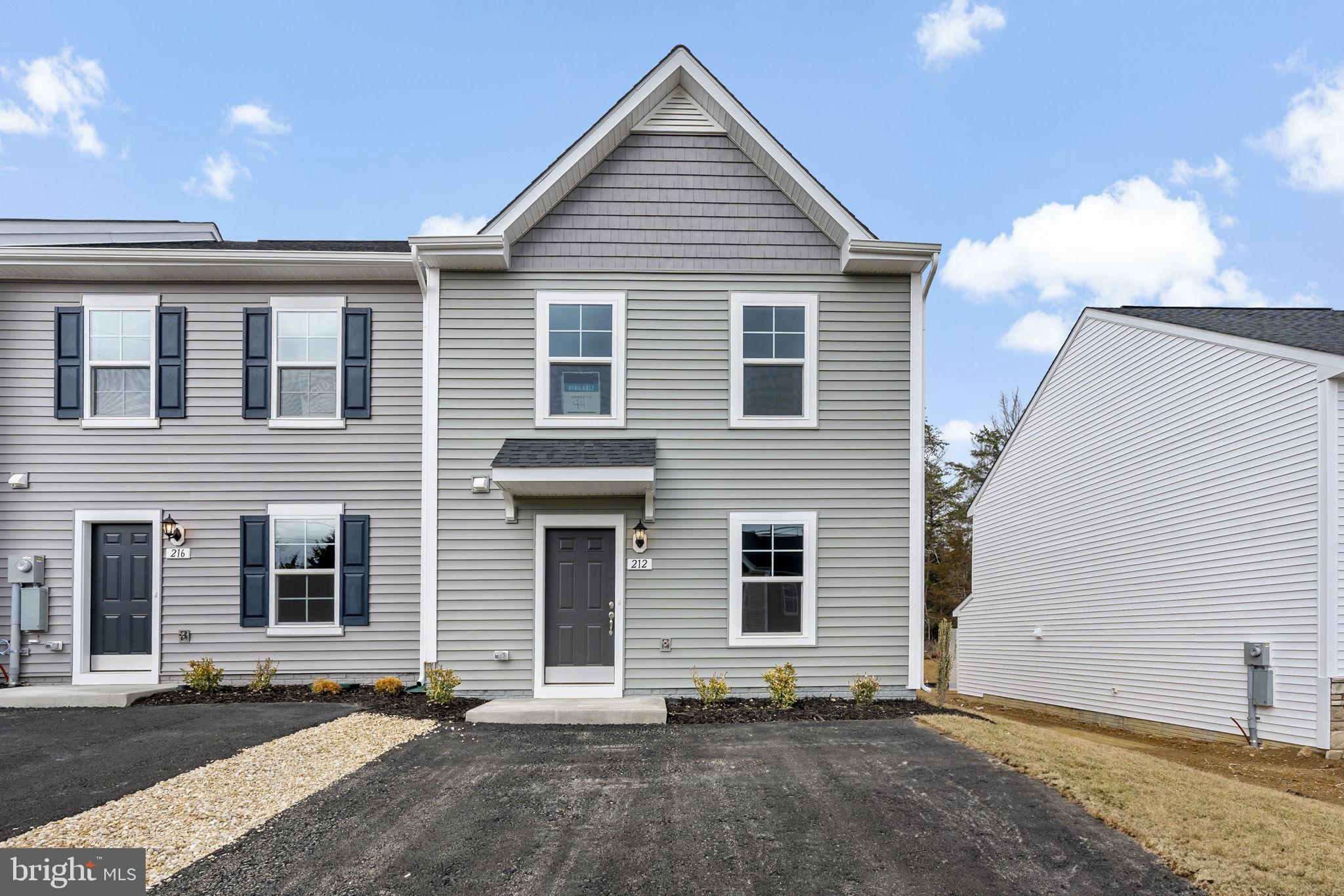 WHISPERING PINES - Residential