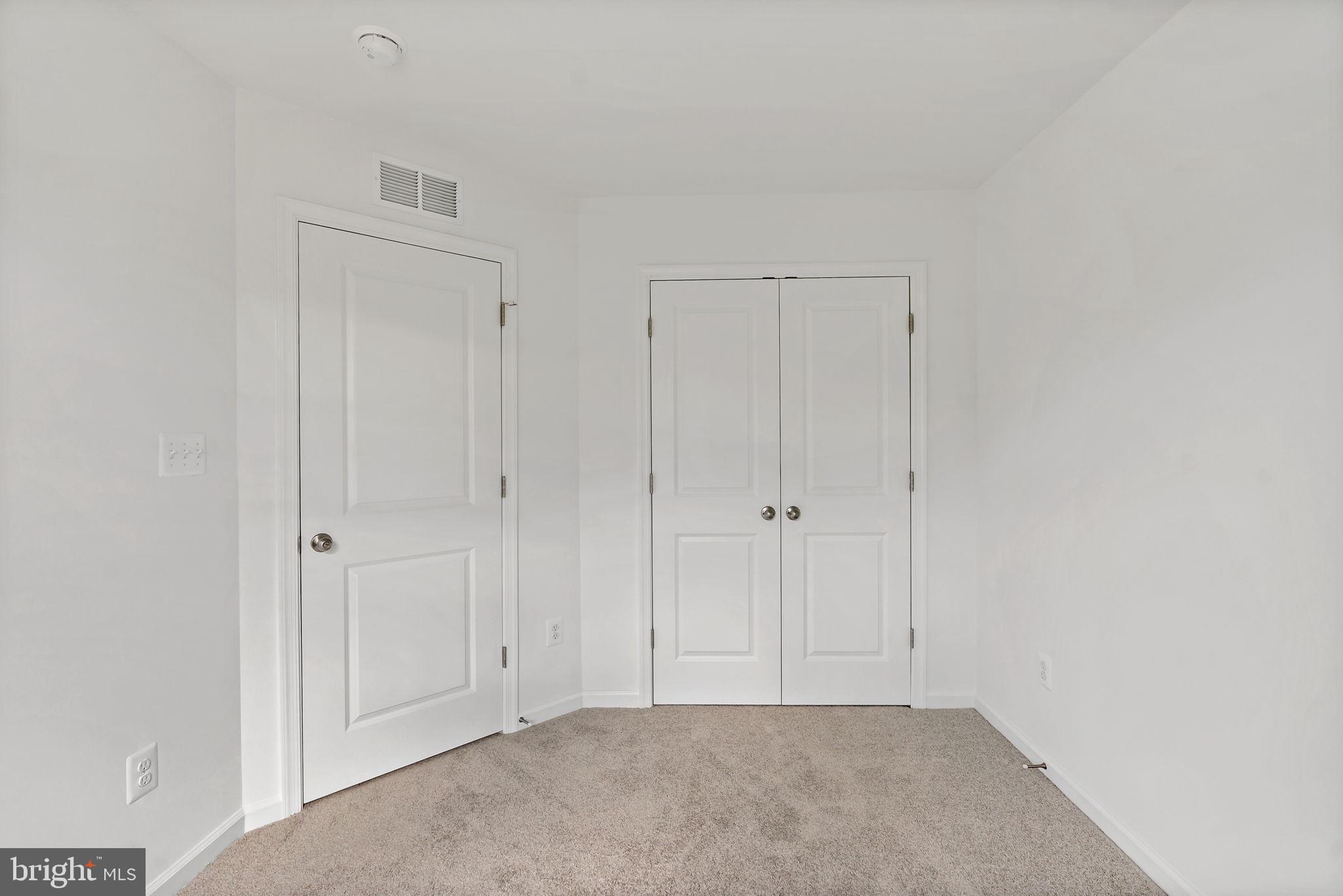 WHISPERING PINES - Residential