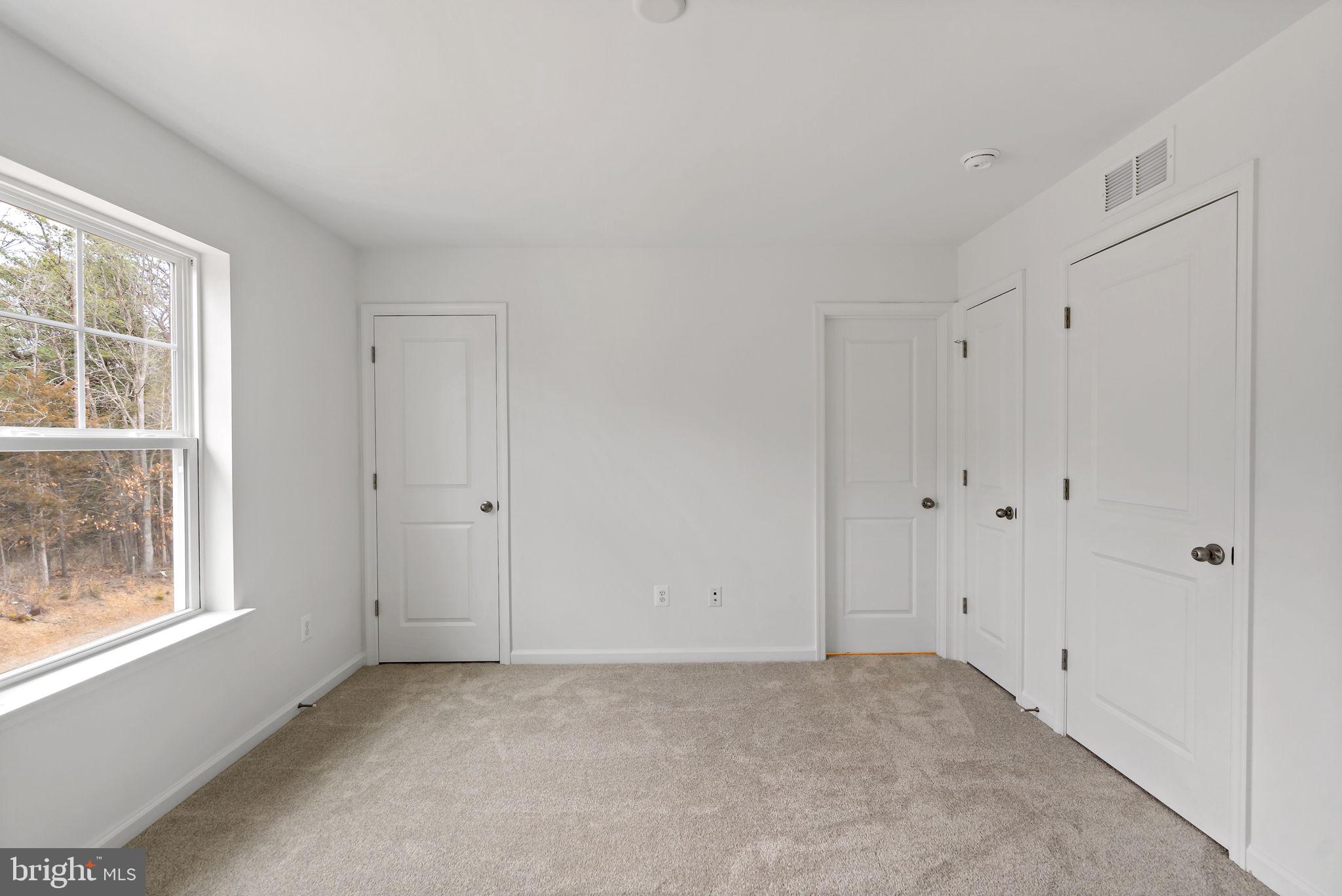 WHISPERING PINES - Residential