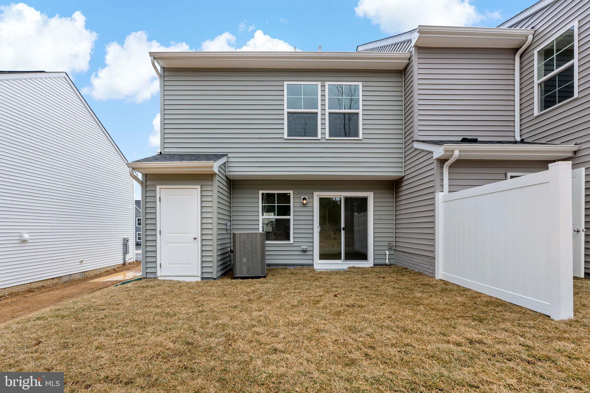 WHISPERING PINES - Residential