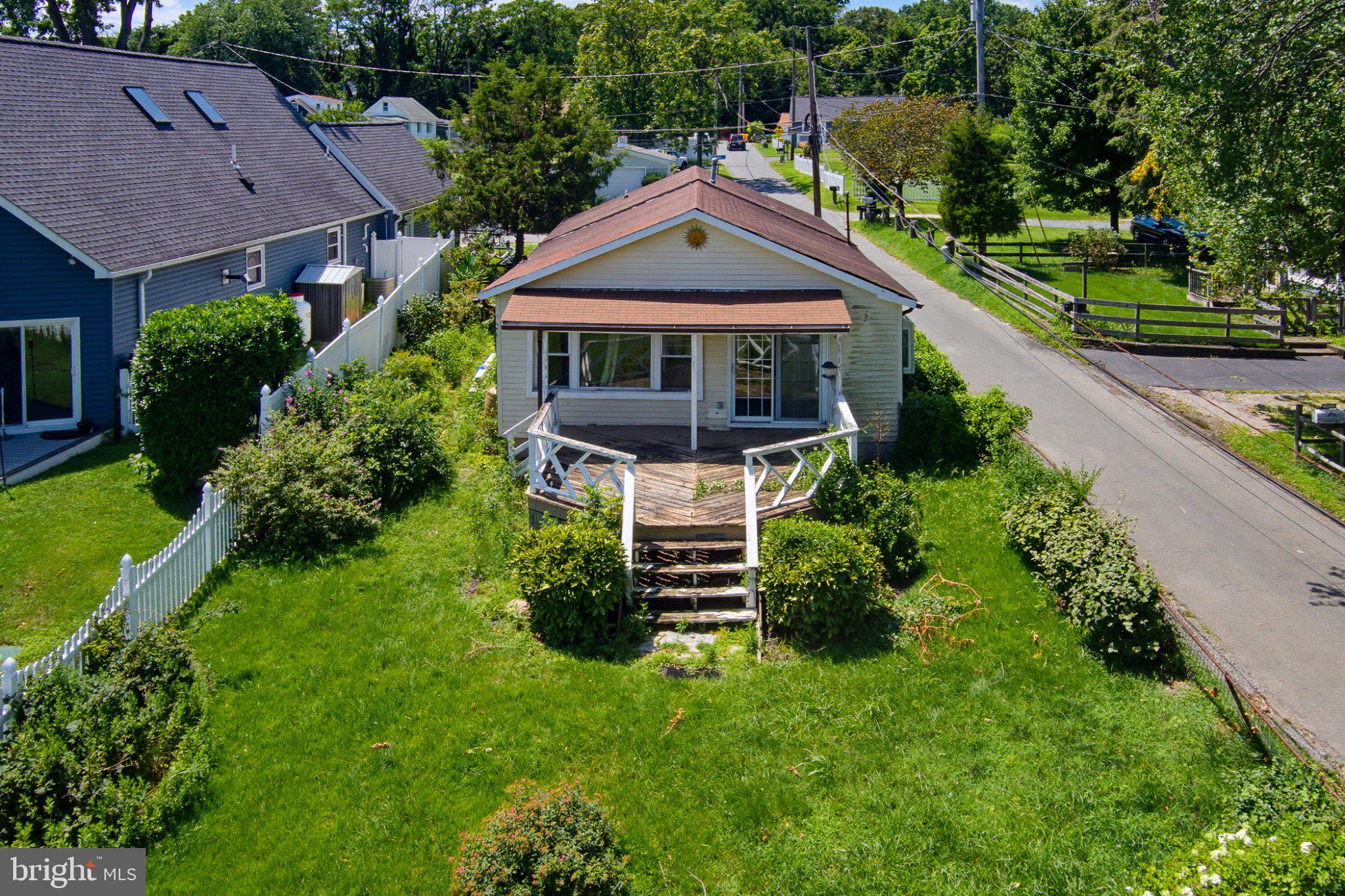 1300 MCNABBS LANE
