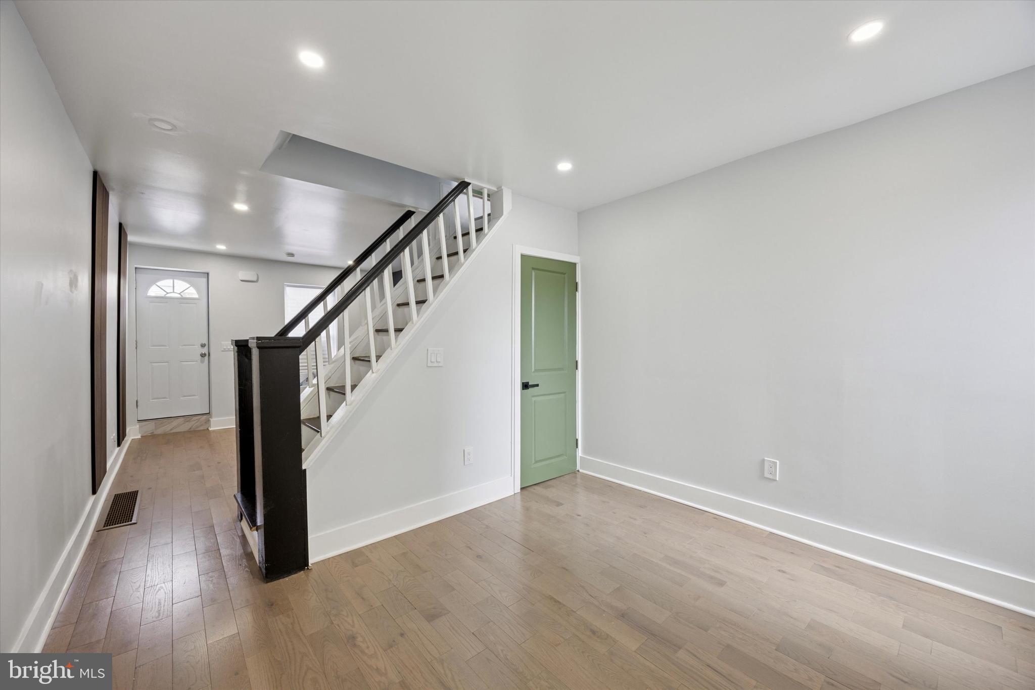 3043 CEDAR STREET