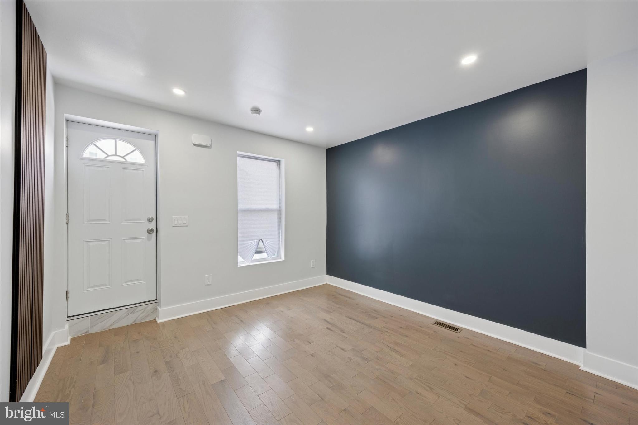 PORT RICHMOND - Residential