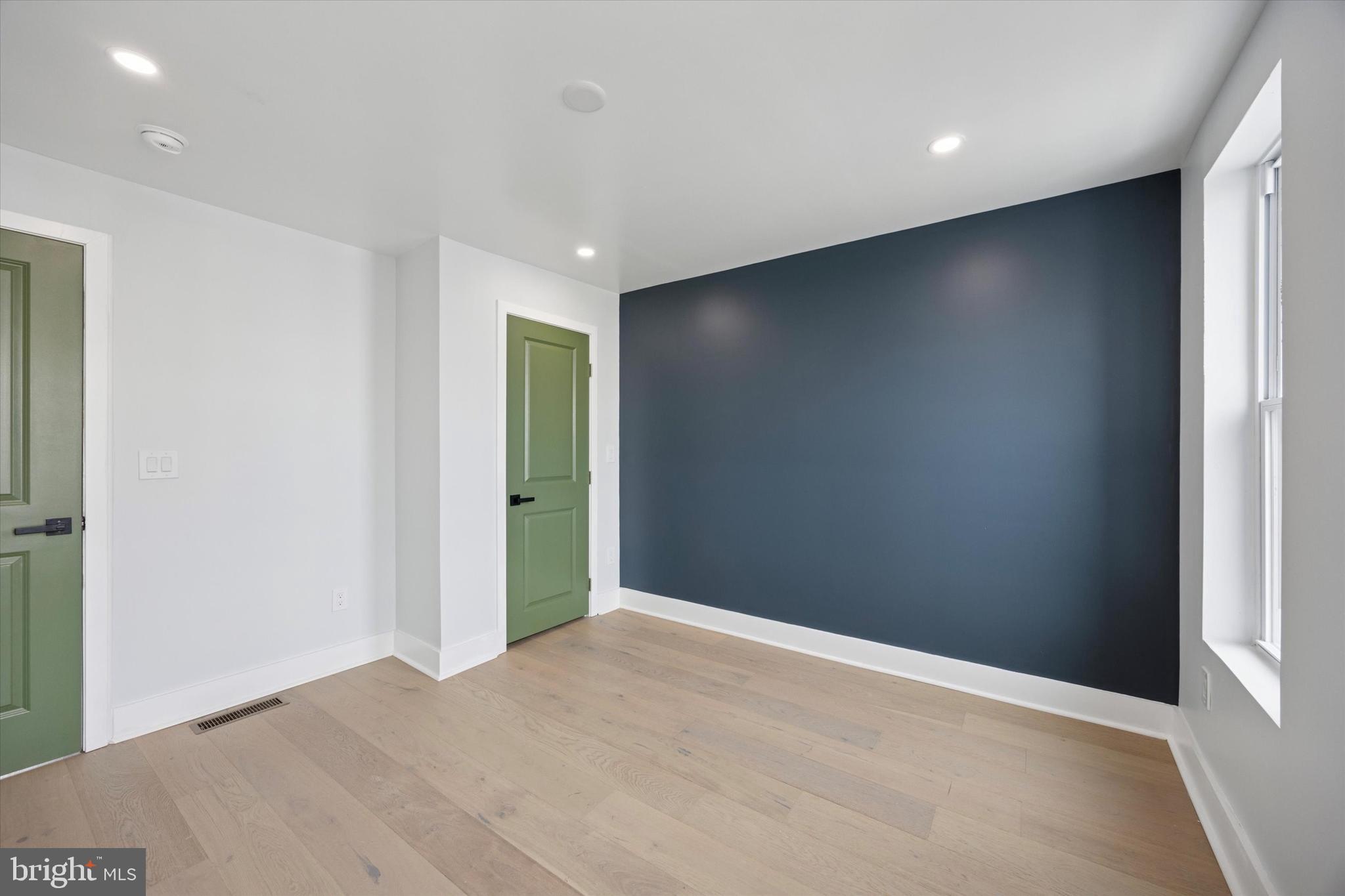 PORT RICHMOND - Residential