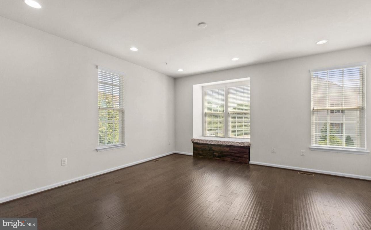 7302 FREEBIRD LANE