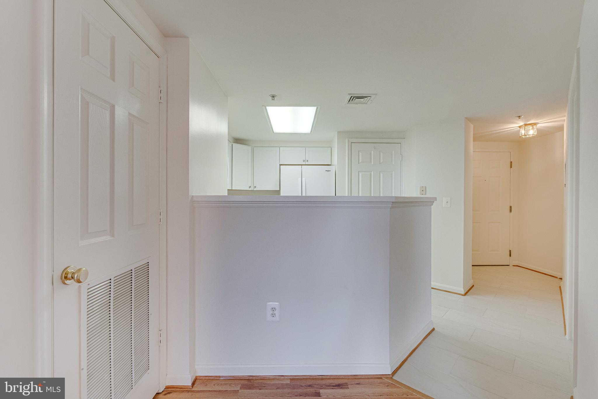 LEXINGTON SQUARE - Residential