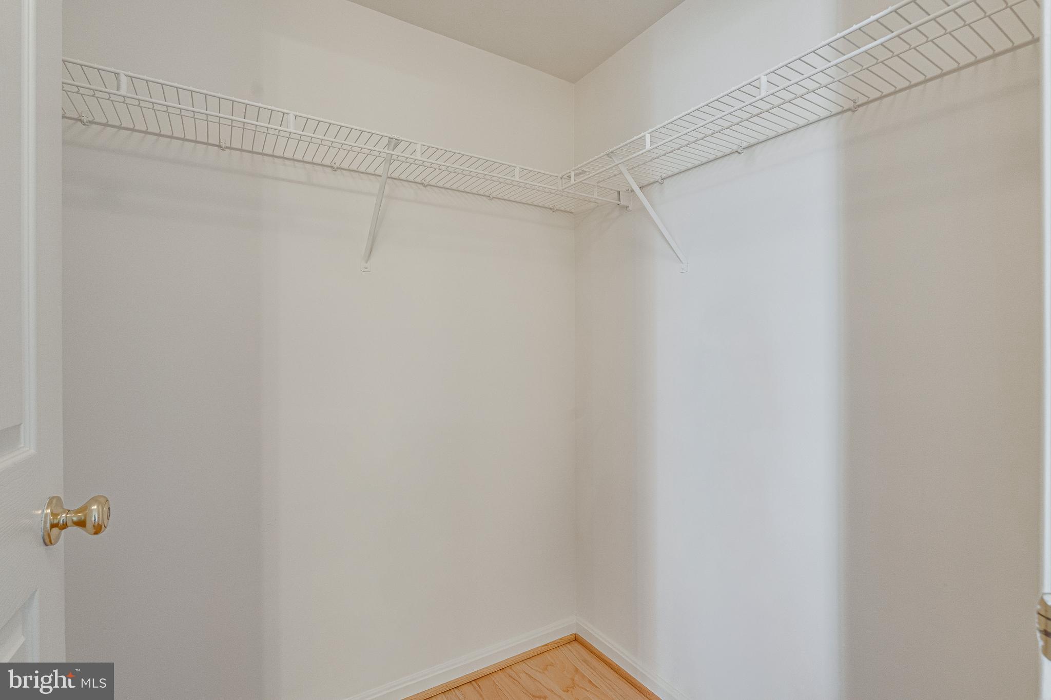 LEXINGTON SQUARE - Residential