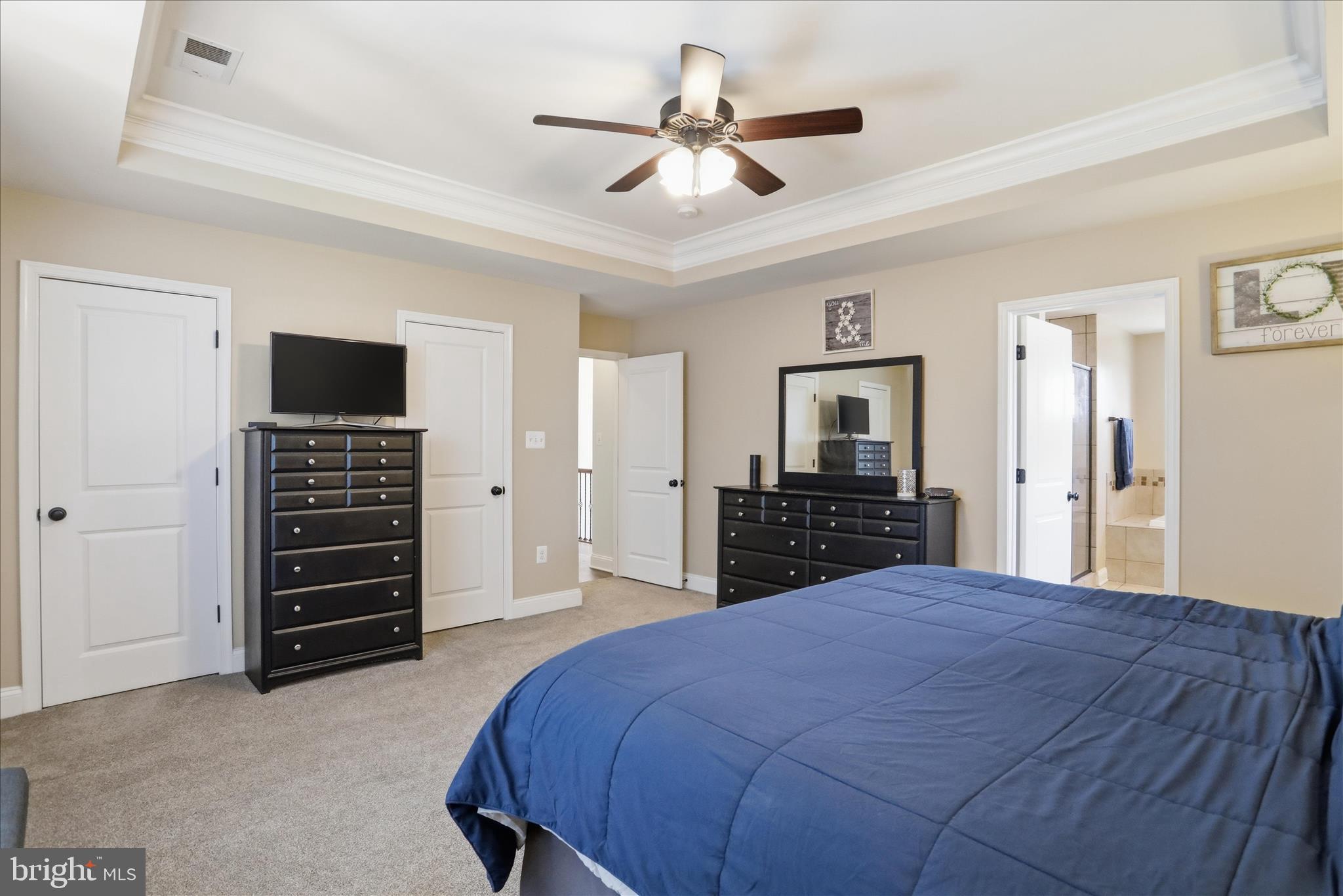 ROLLING HILLS - Residential