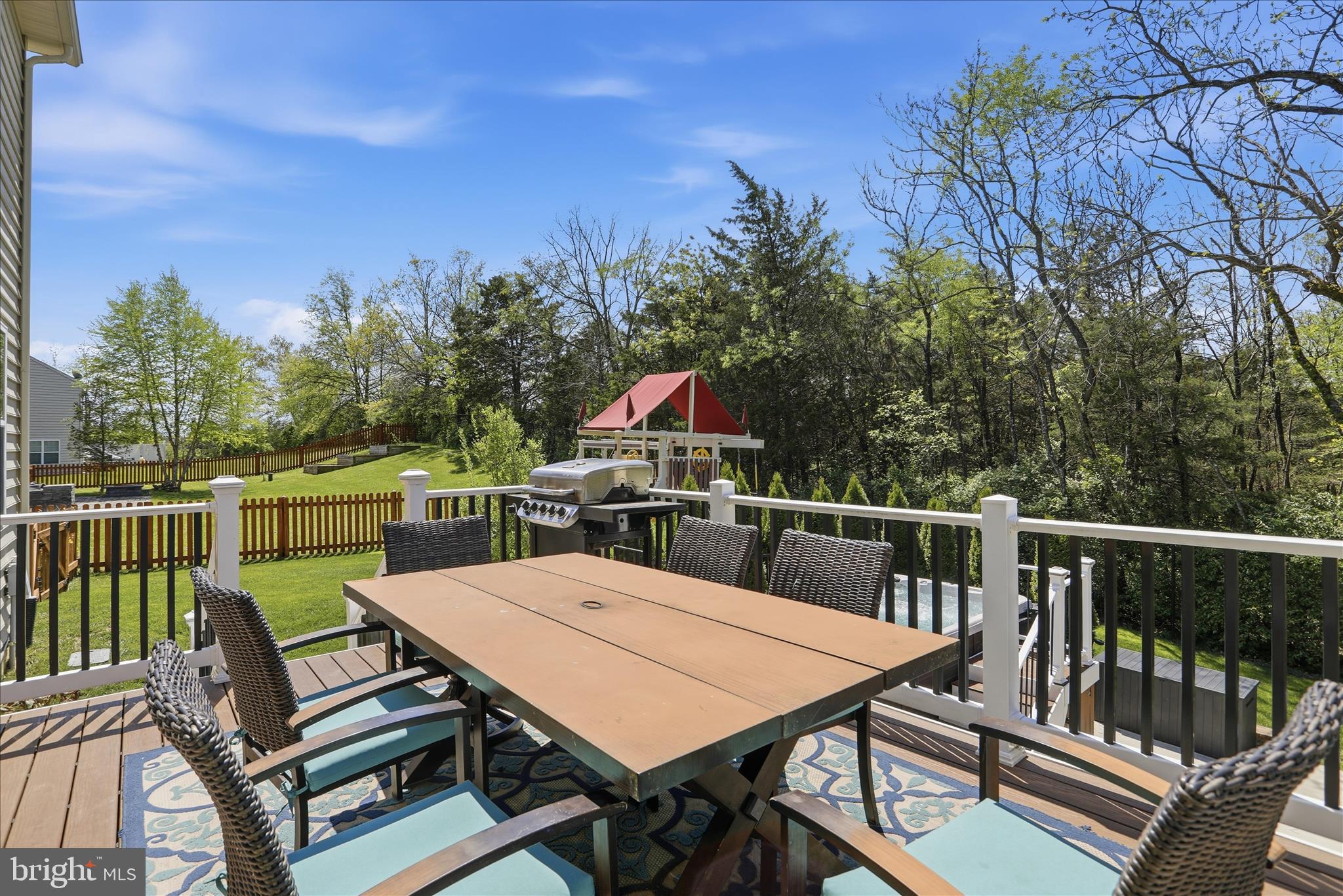 ROLLING HILLS - Residential