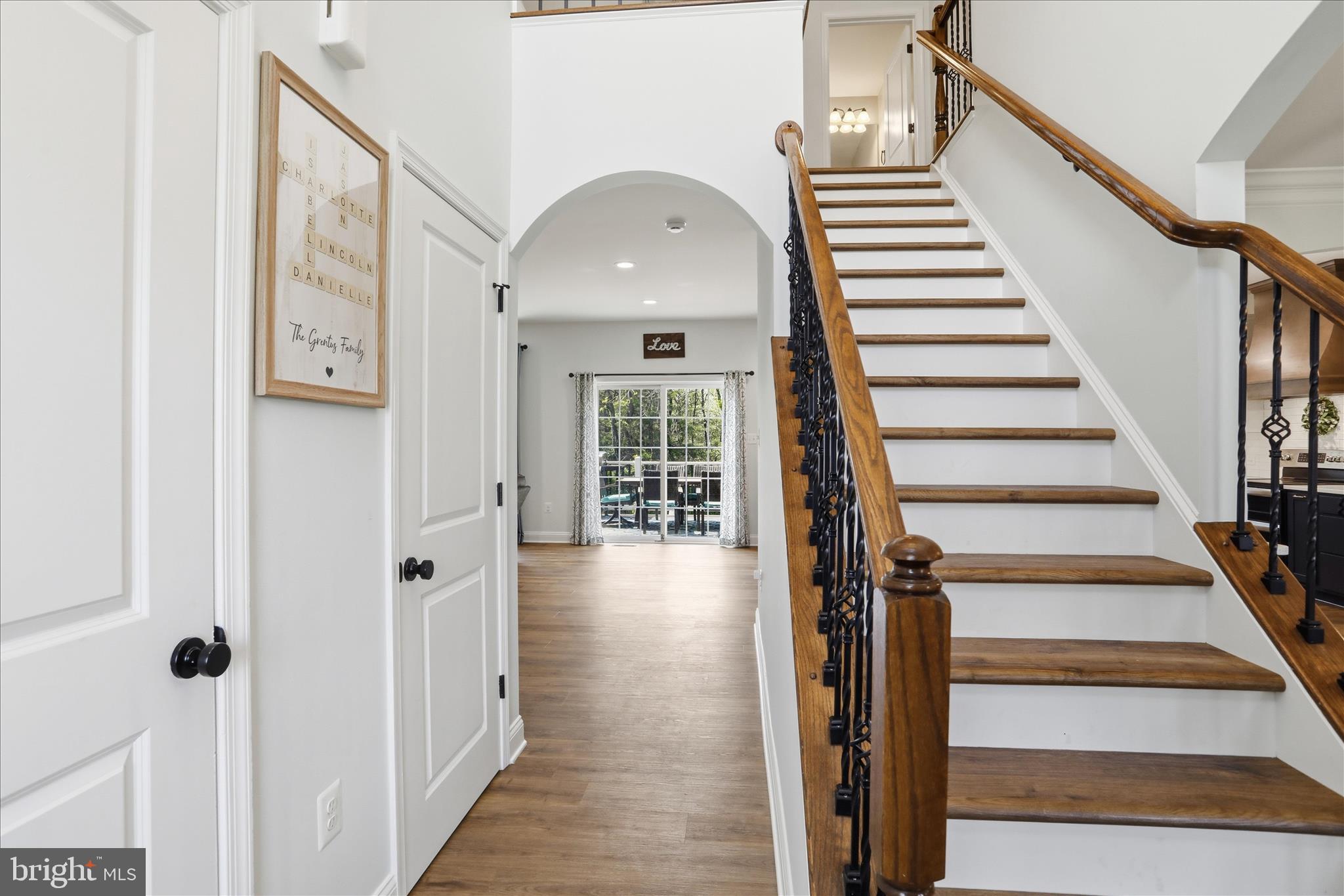 ROLLING HILLS - Residential