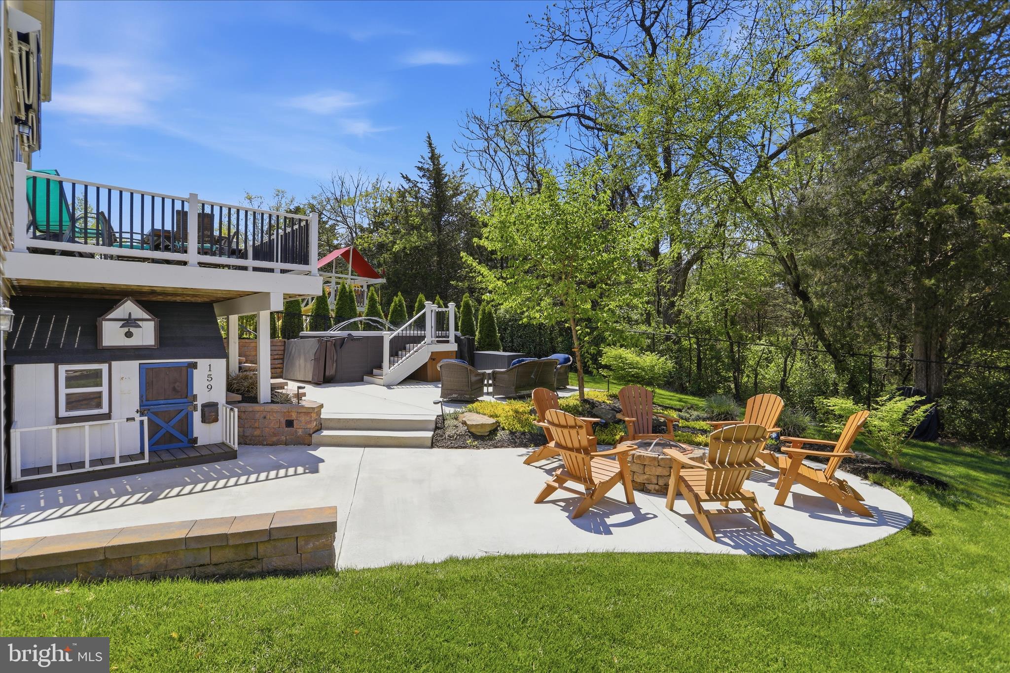 ROLLING HILLS - Residential