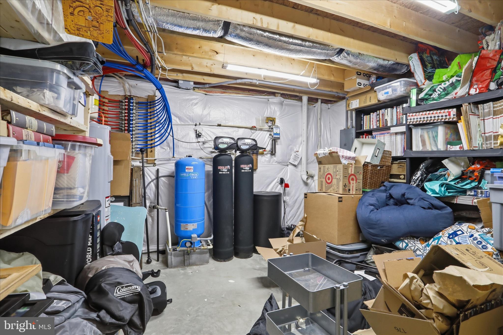 ROLLING HILLS - Residential