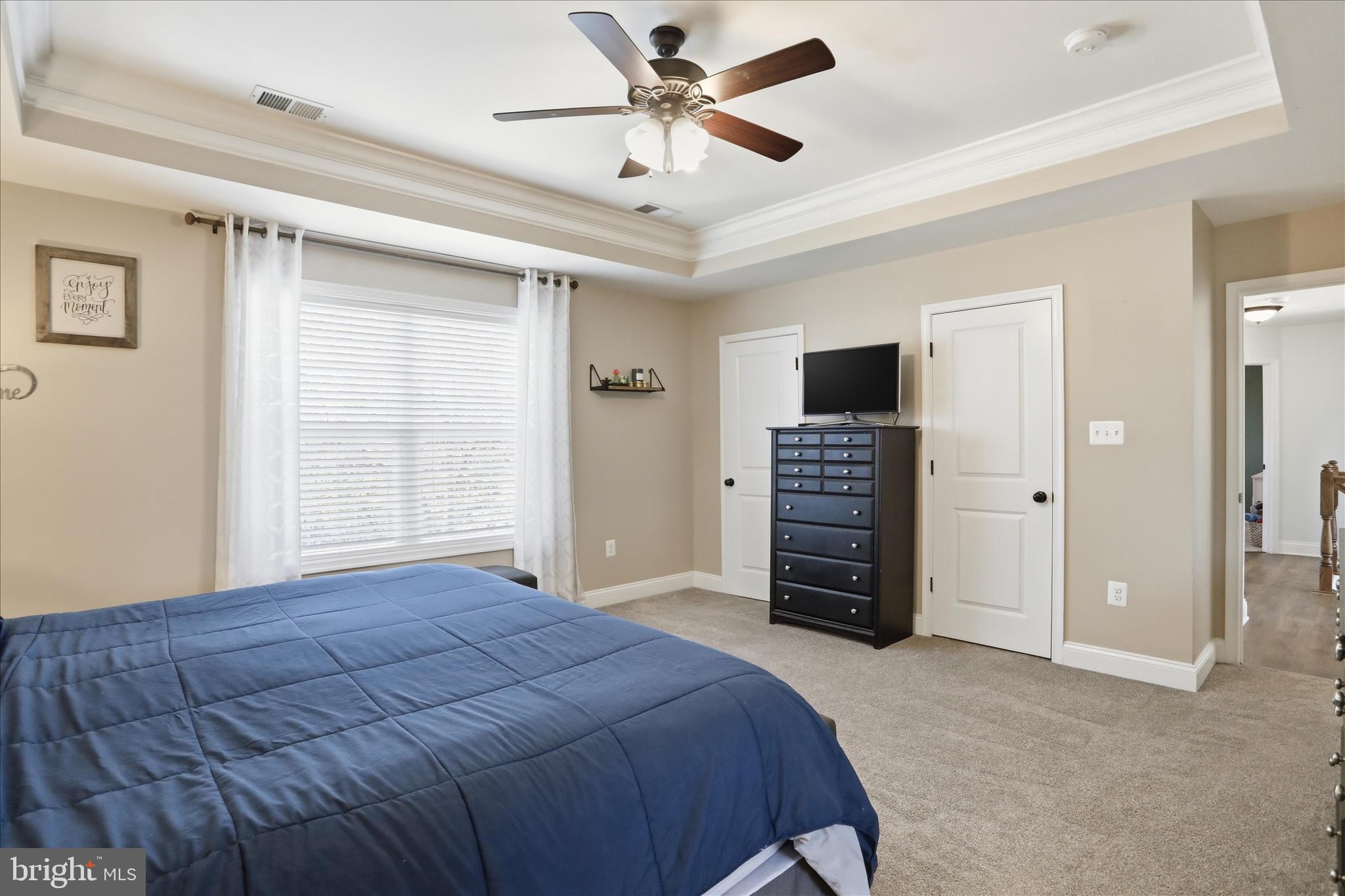 ROLLING HILLS - Residential