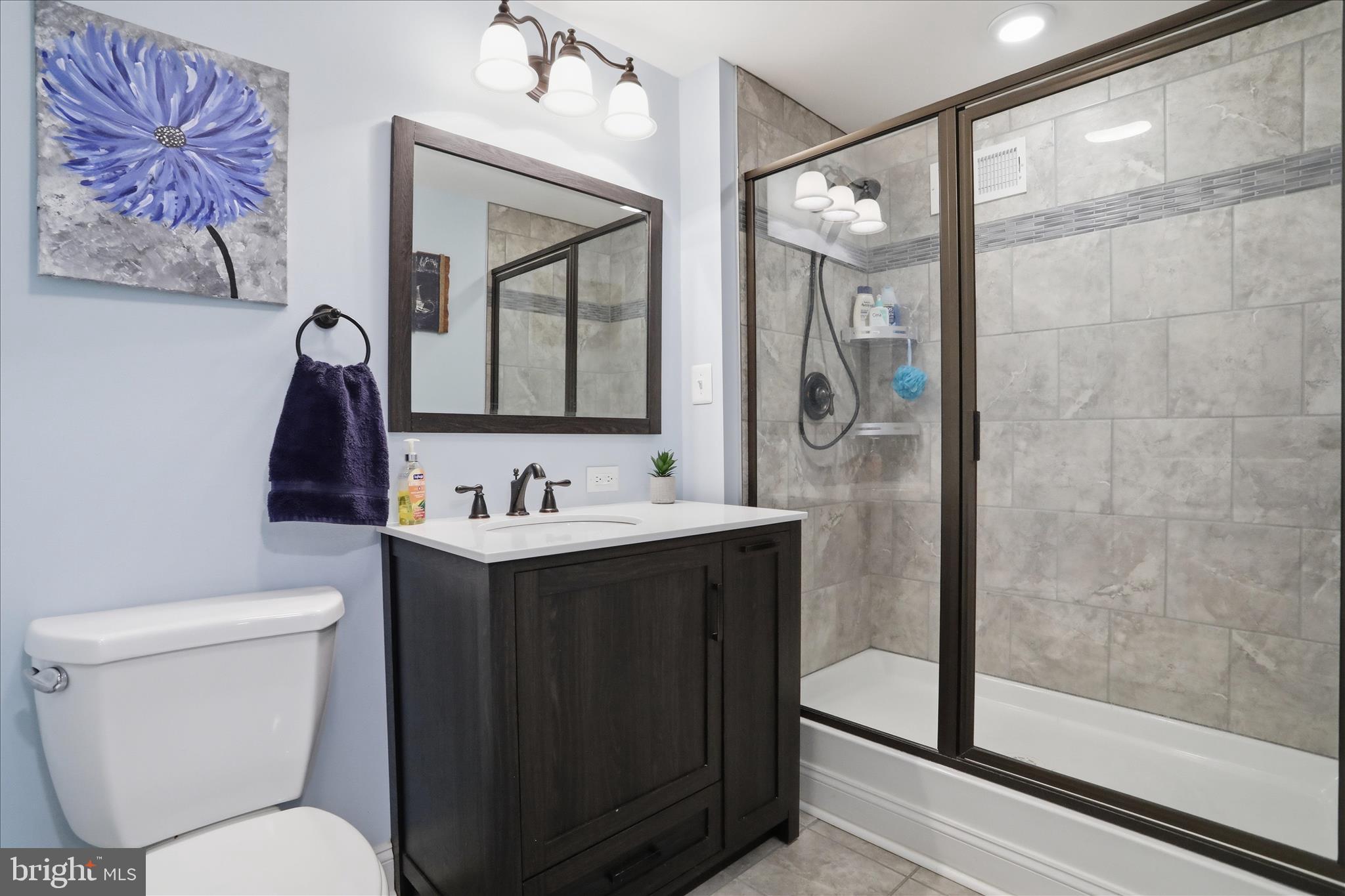 ROLLING HILLS - Residential