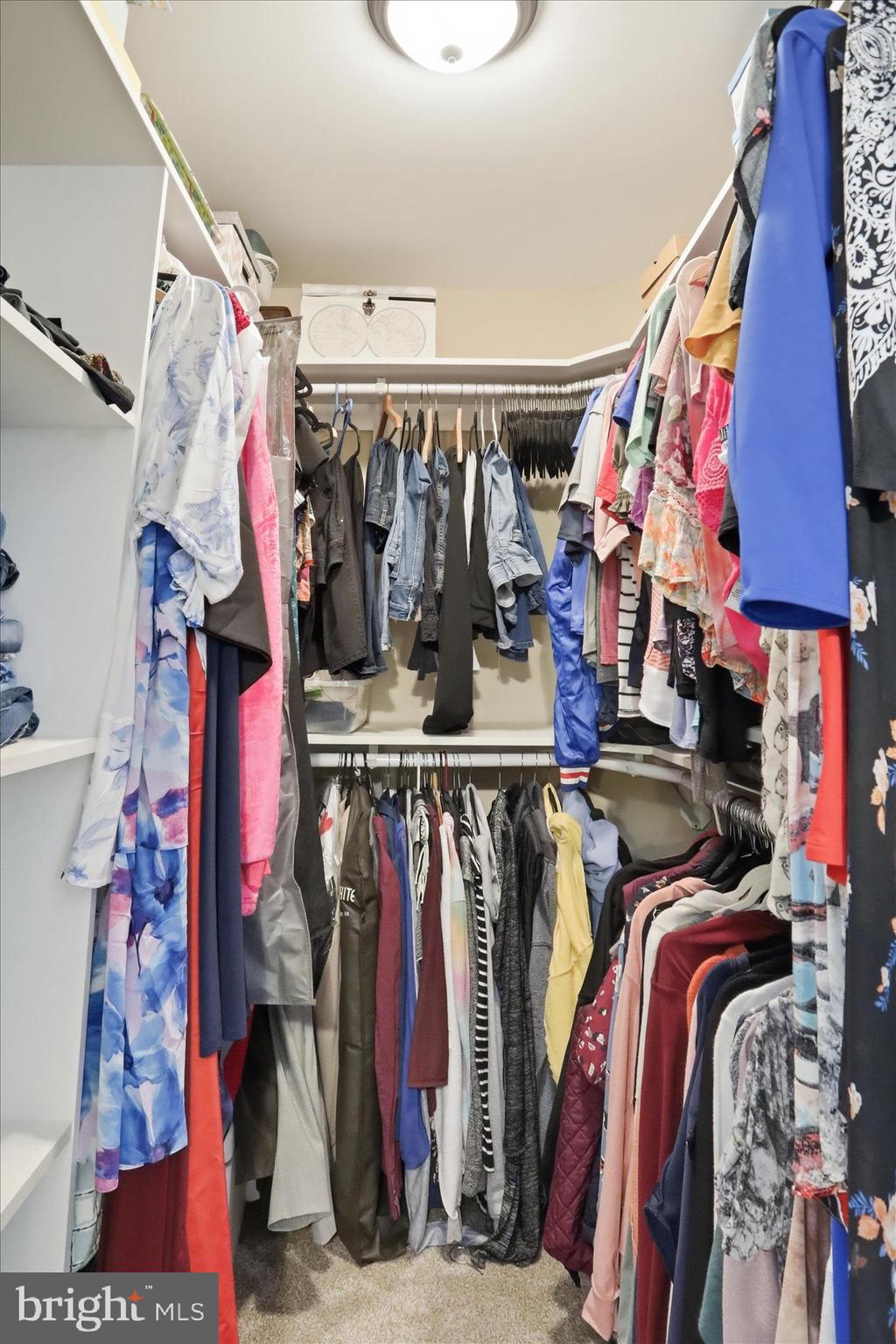 ROLLING HILLS - Residential