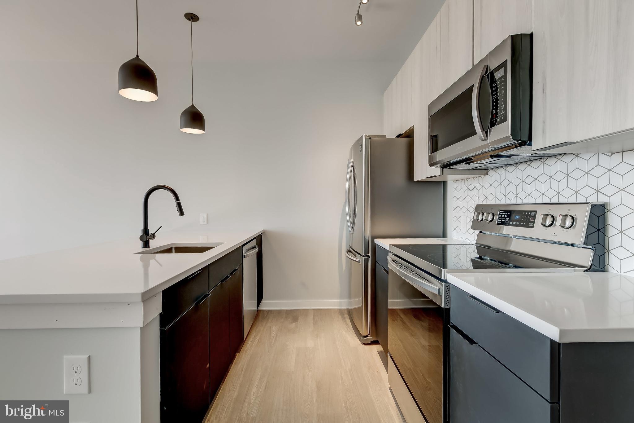 SHARP LEADENHALL - Residential Lease