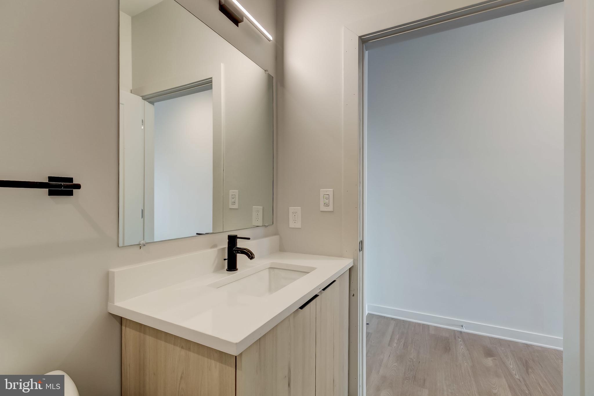 SHARP LEADENHALL - Residential Lease