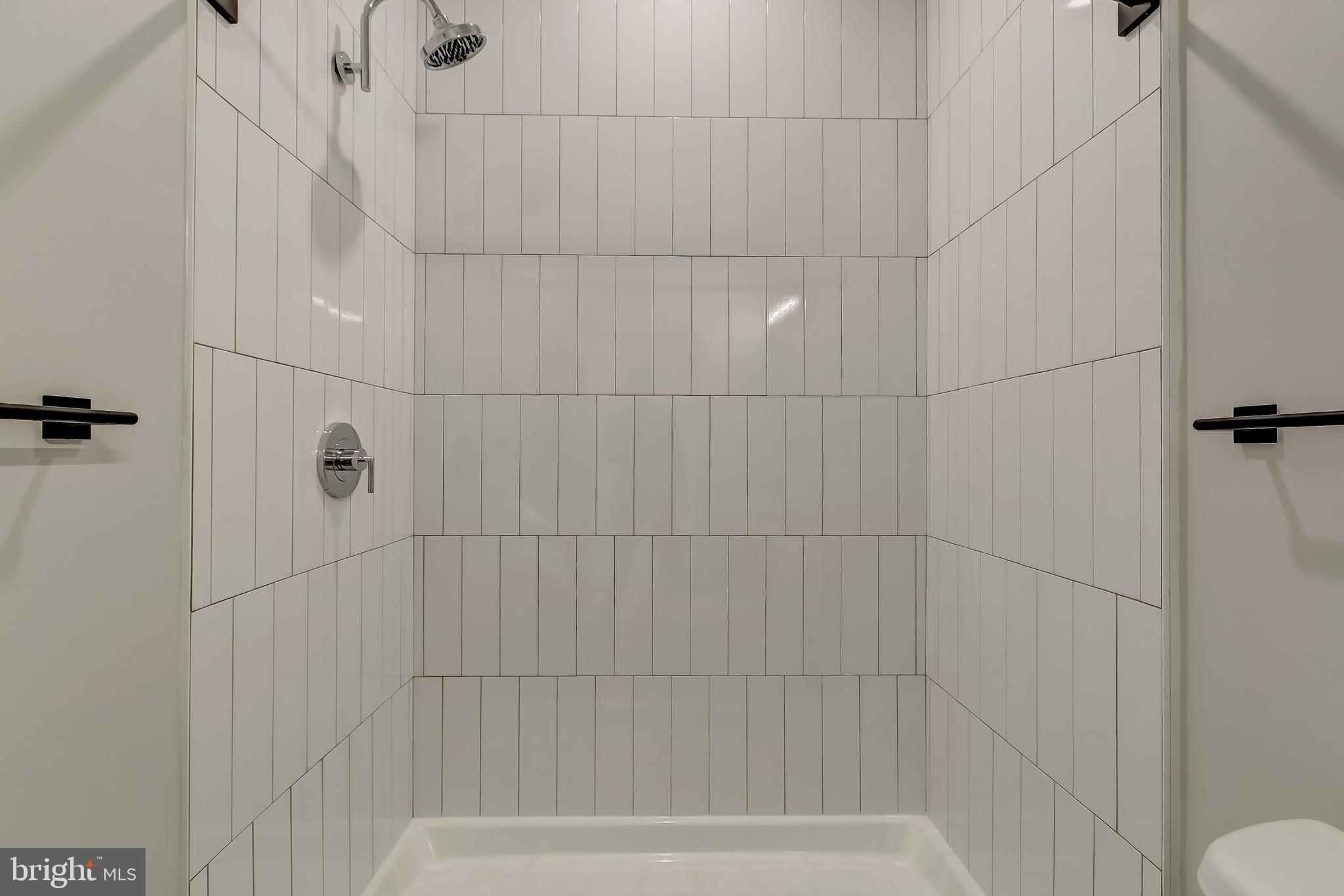 SHARP LEADENHALL - Residential Lease