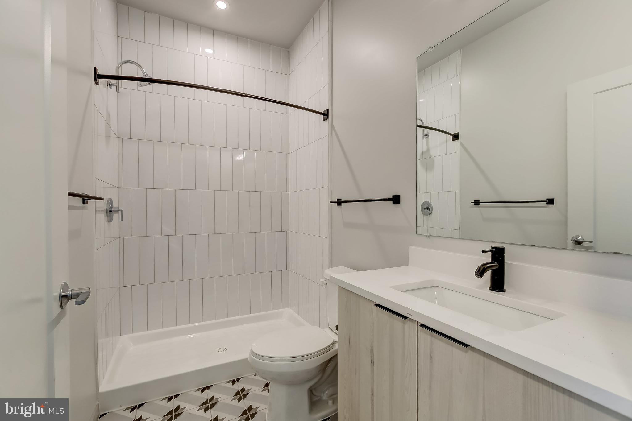 SHARP LEADENHALL - Residential Lease