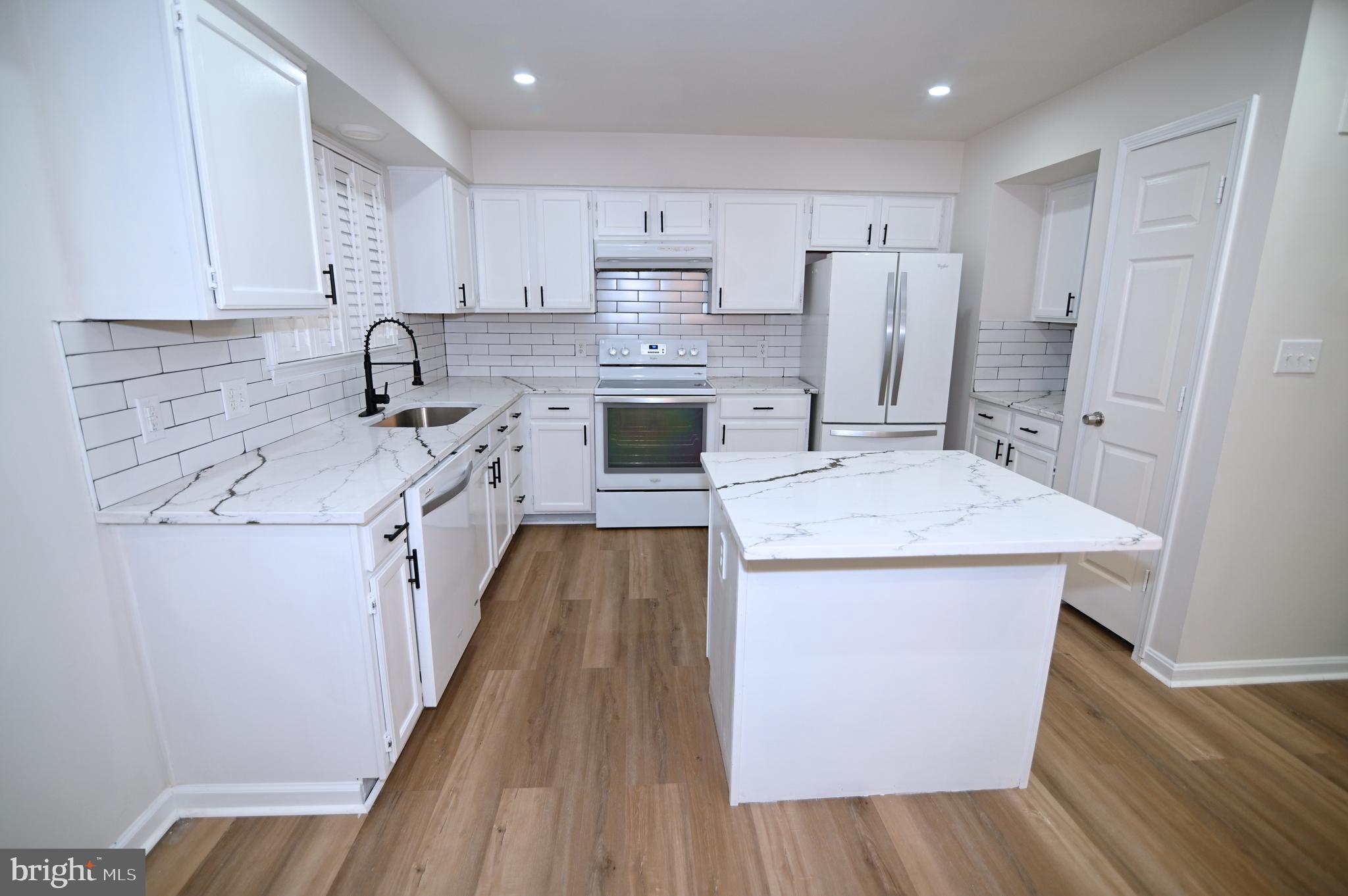 ASHBURN FARM - Residential