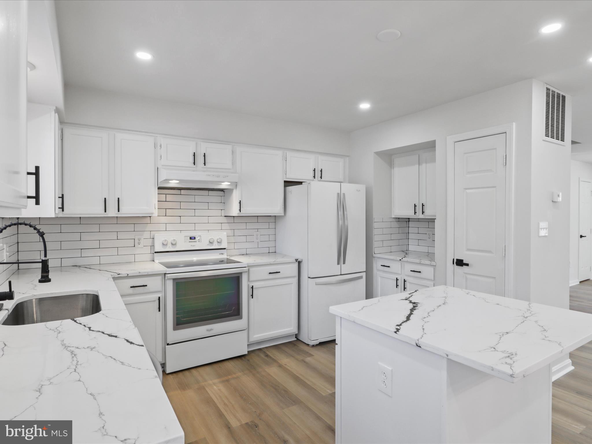 ASHBURN FARM - Residential