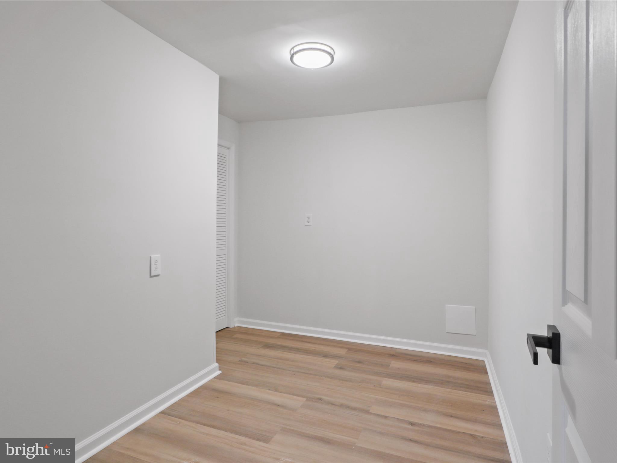 ASHBURN FARM - Residential