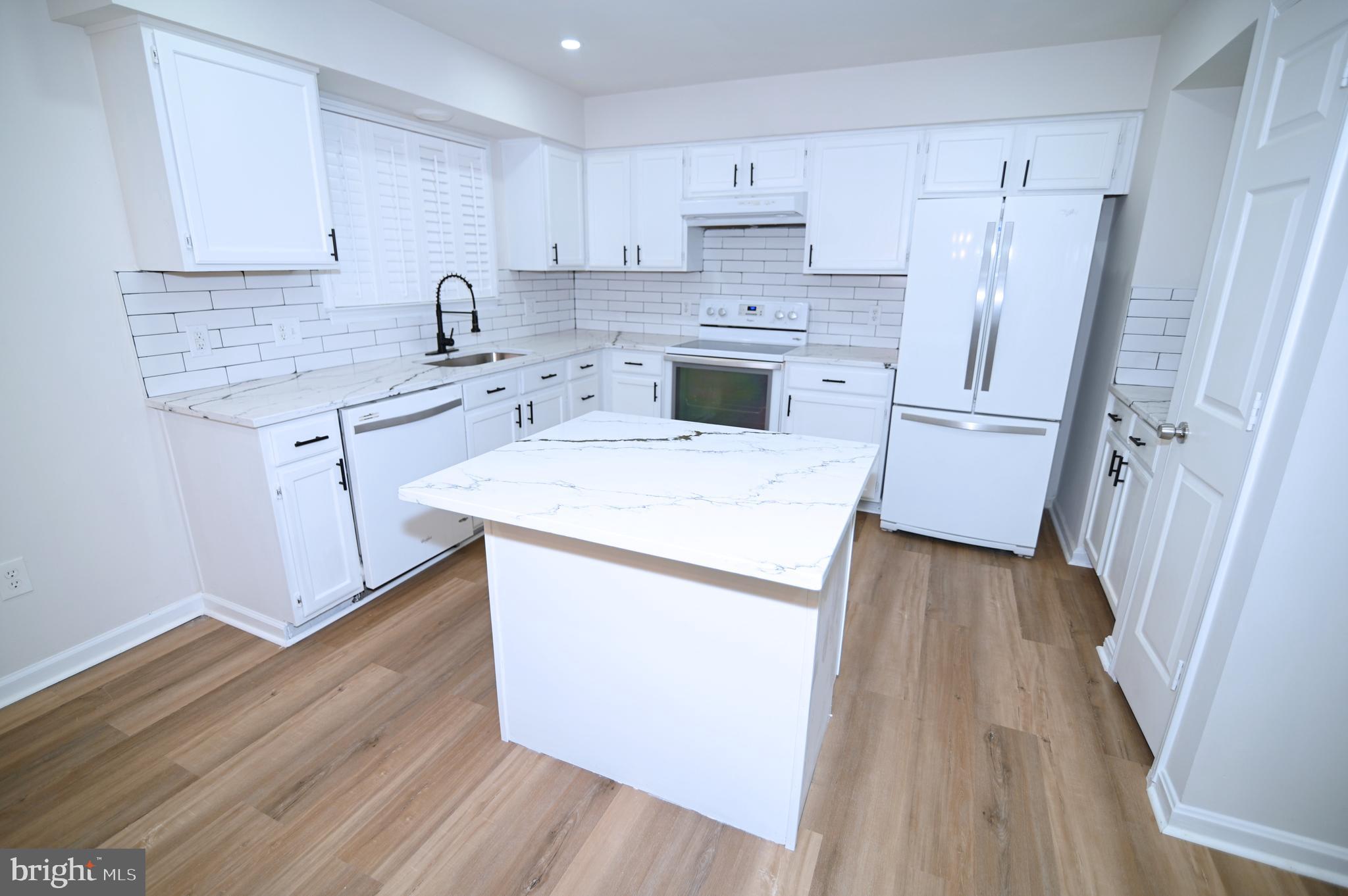 ASHBURN FARM - Residential