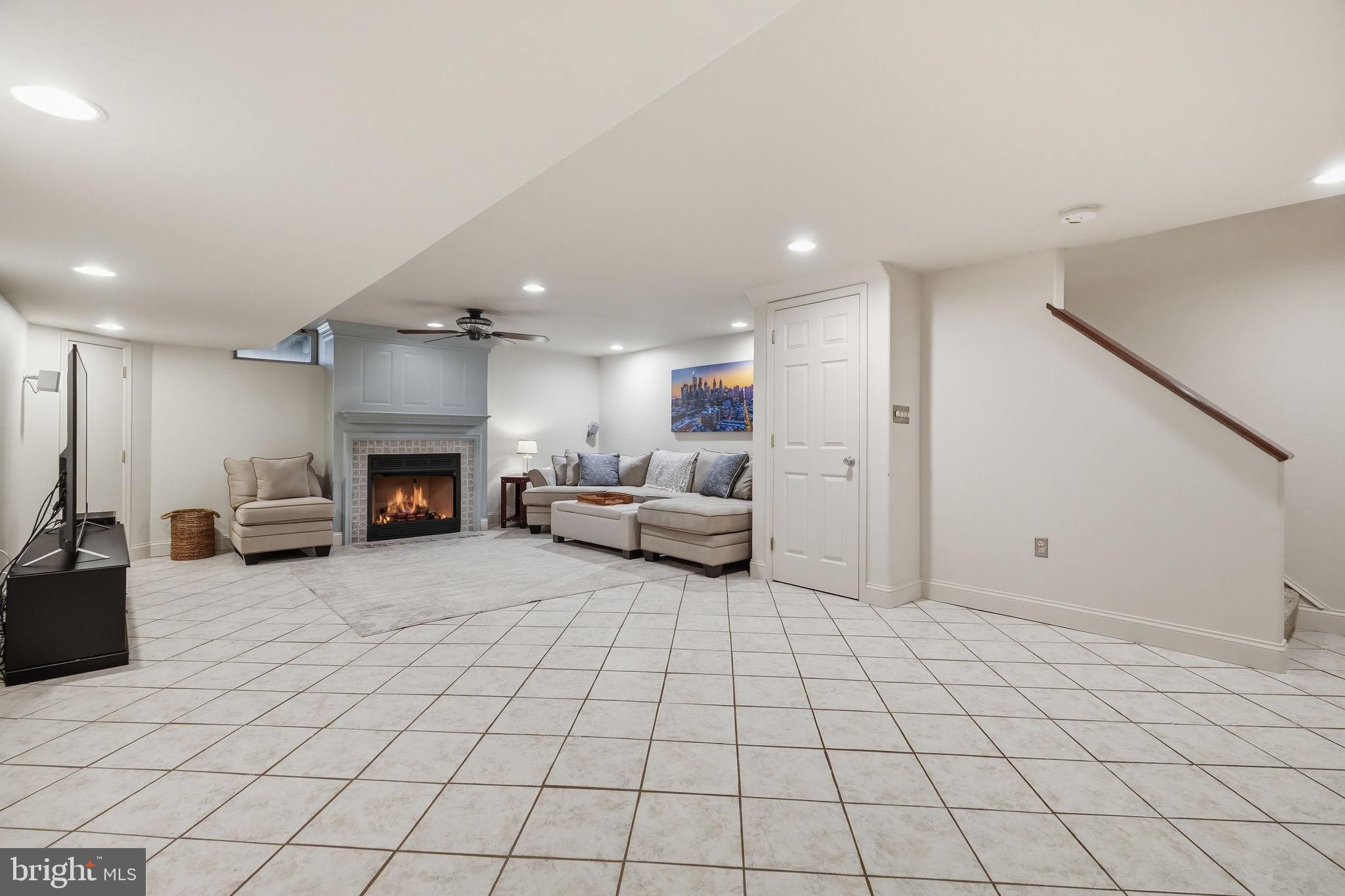 HERITAGE MANOR - Residential