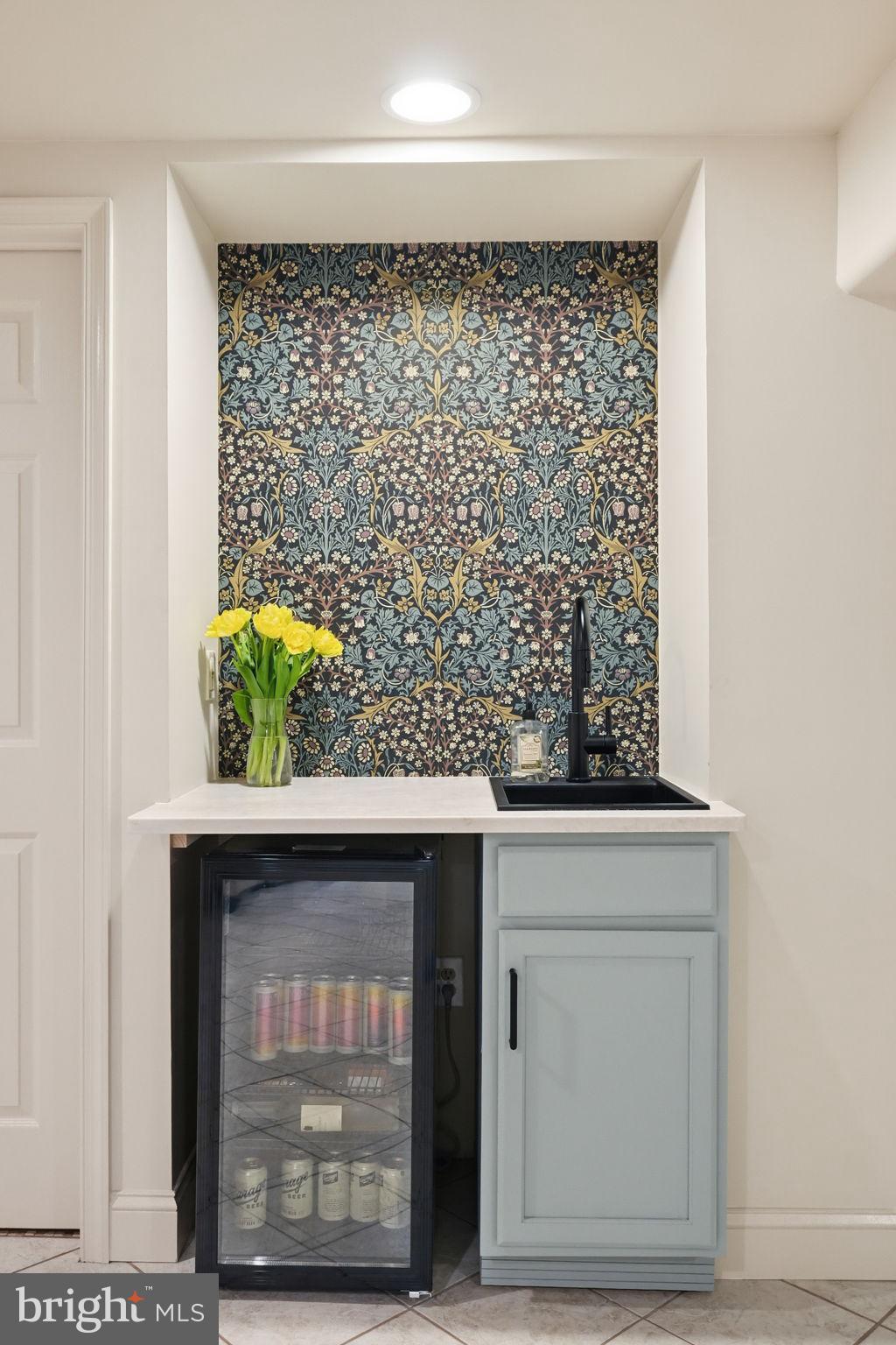 HERITAGE MANOR - Residential